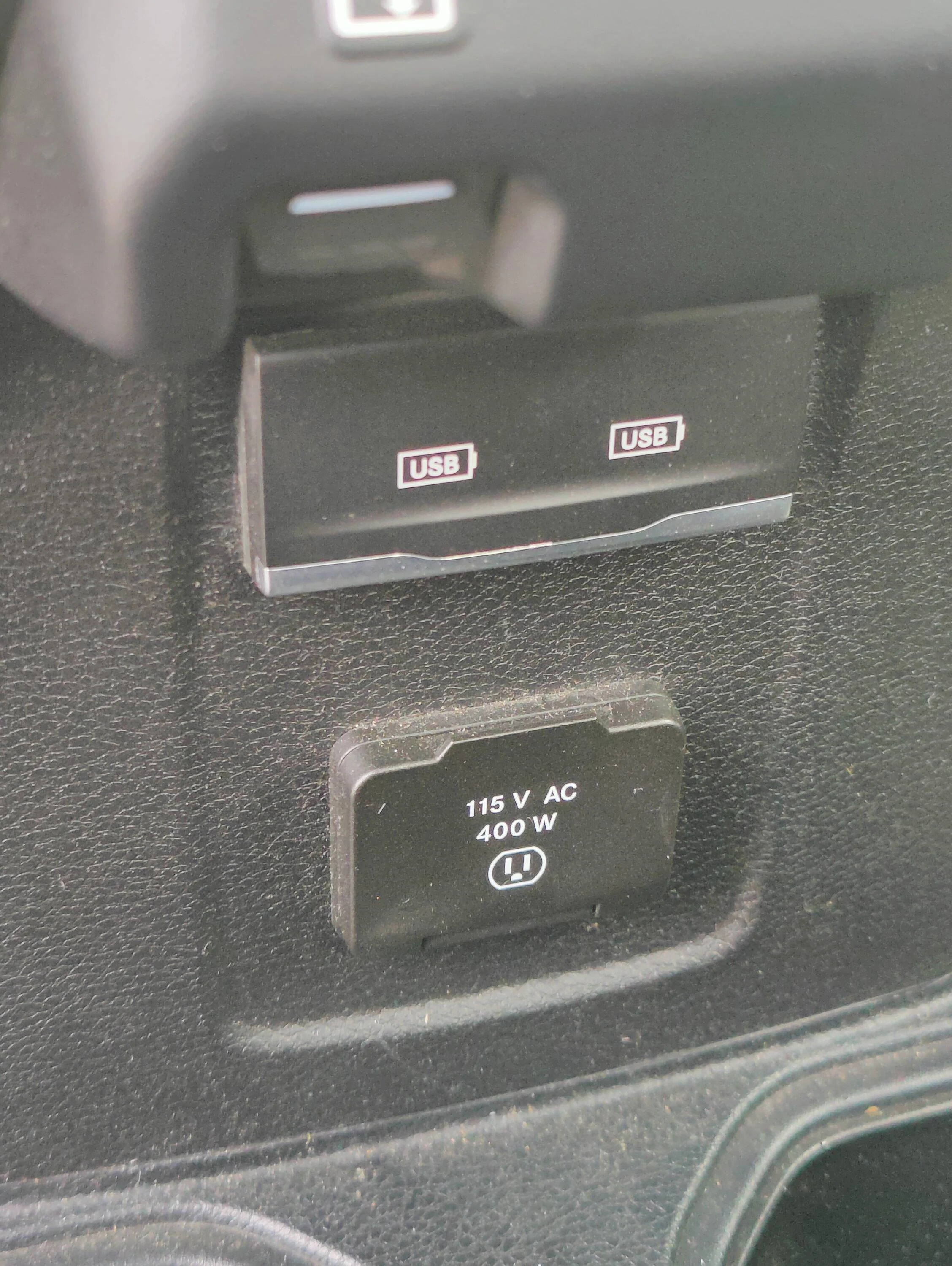 Jeep Gladiator What have you used 400w plug in bed for? IMG20220716172820