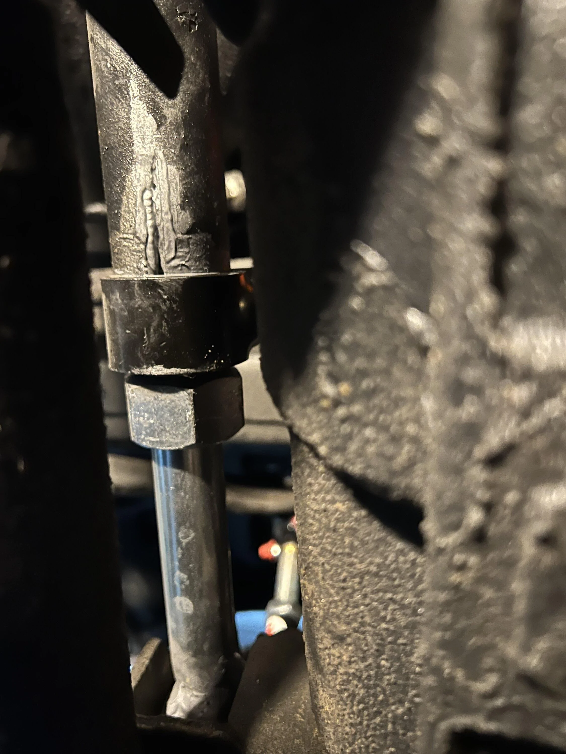 Jeep Gladiator How the heck do I adjust this track bar? 72B21C32-7672-488F-8E0B-562F5F53129E