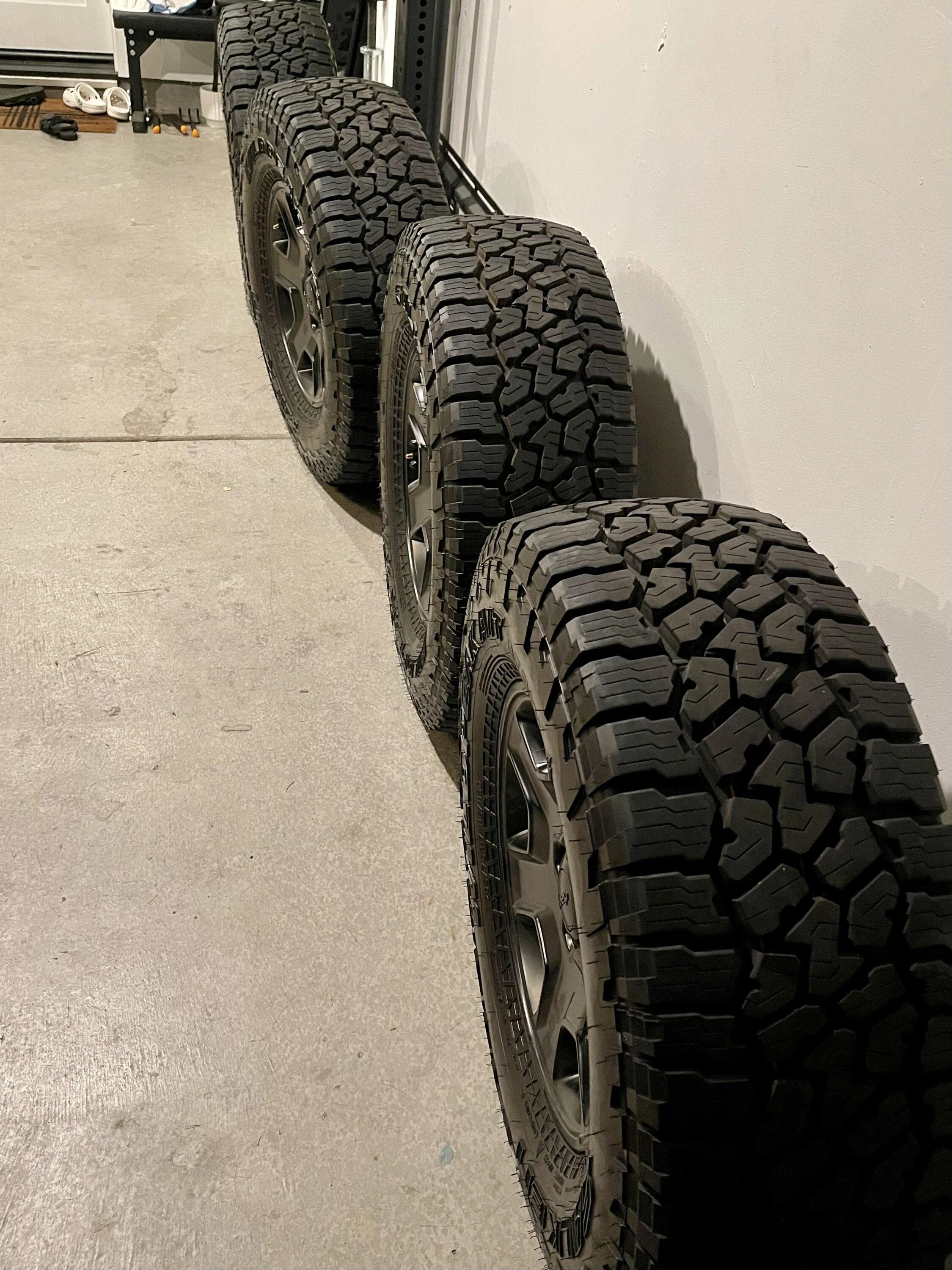 Jeep Gladiator 2022 Mojave Wheels + Falken Wildpeak! x 4 IMG_5672