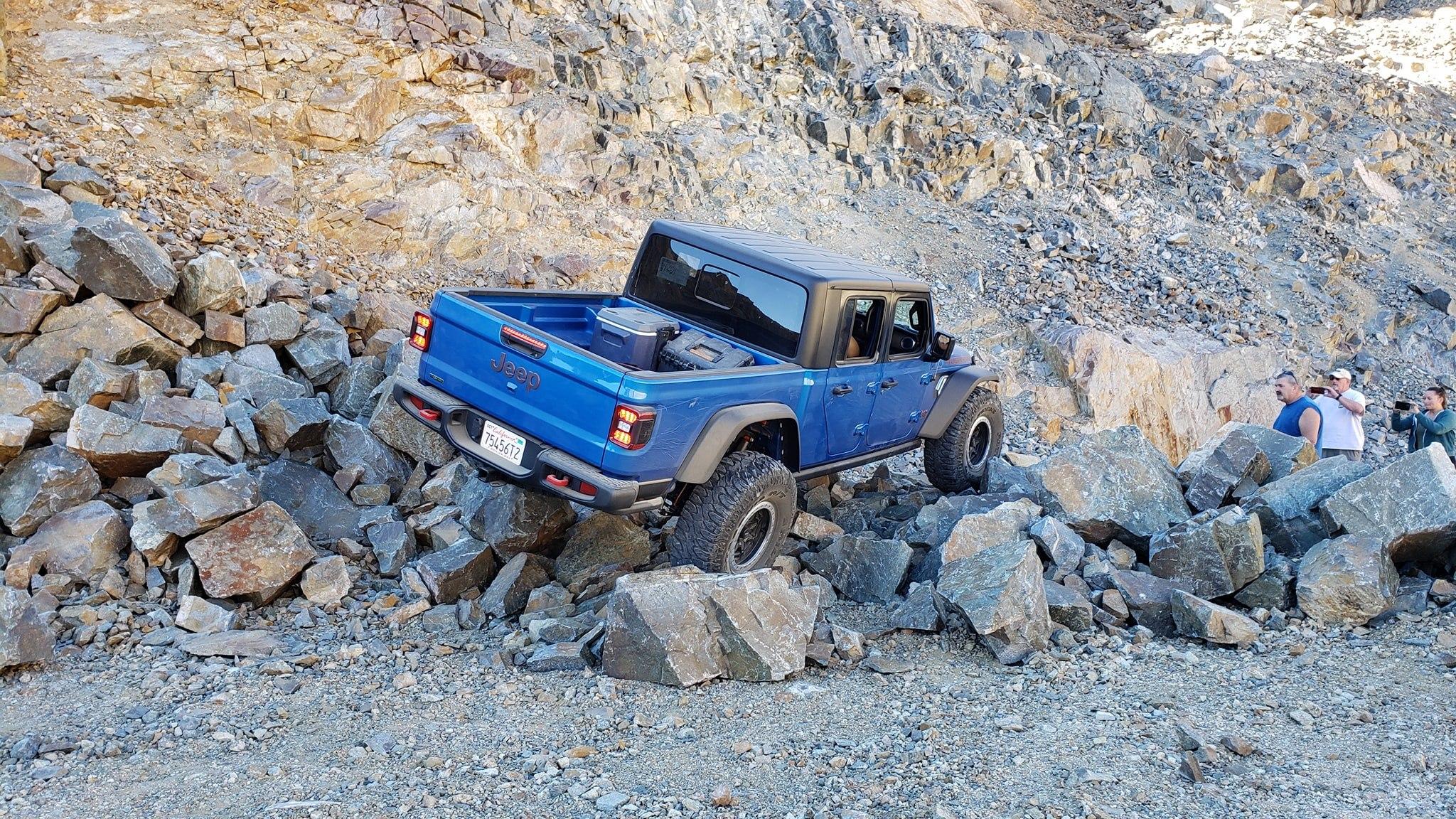 Jeep Gladiator 38s on the ecodiesel! climbin