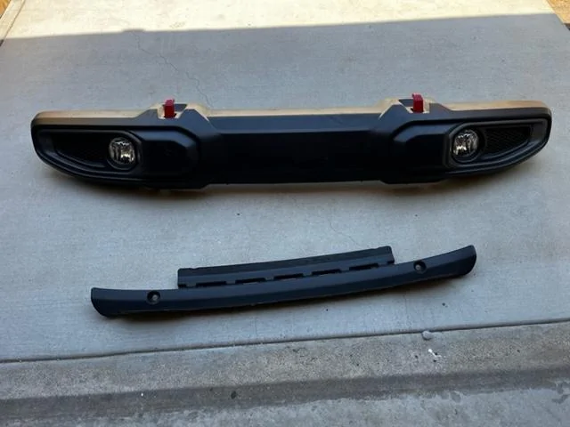 Jeep Gladiator Rubicon OEM bumper for sale IMG_0788