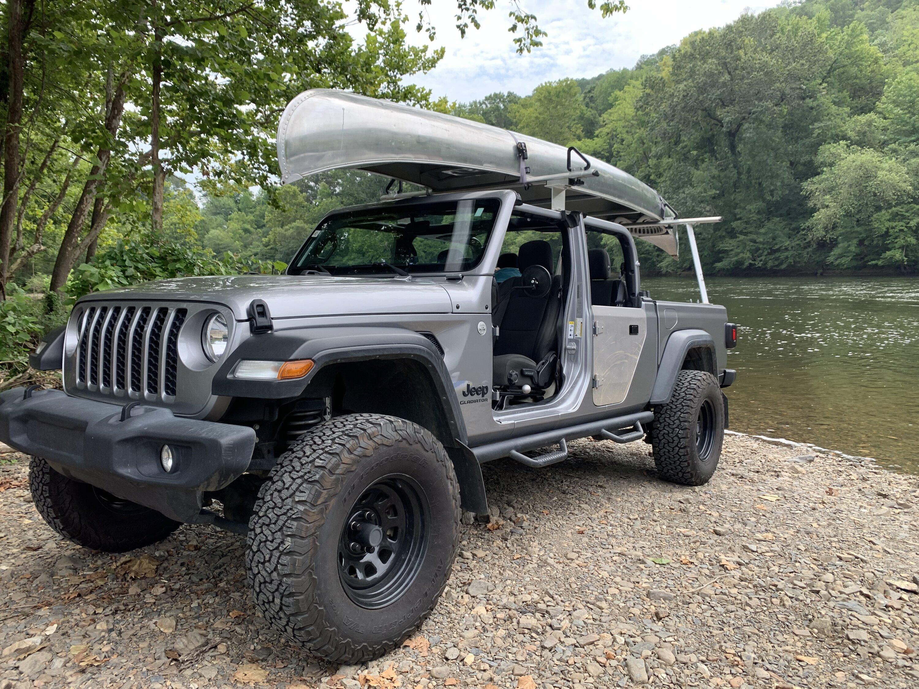 Jeep Gladiator How do you guys carry your kayaks? 2CB3EE7B-4FFA-4F58-9A54-ED091F4AC9C4