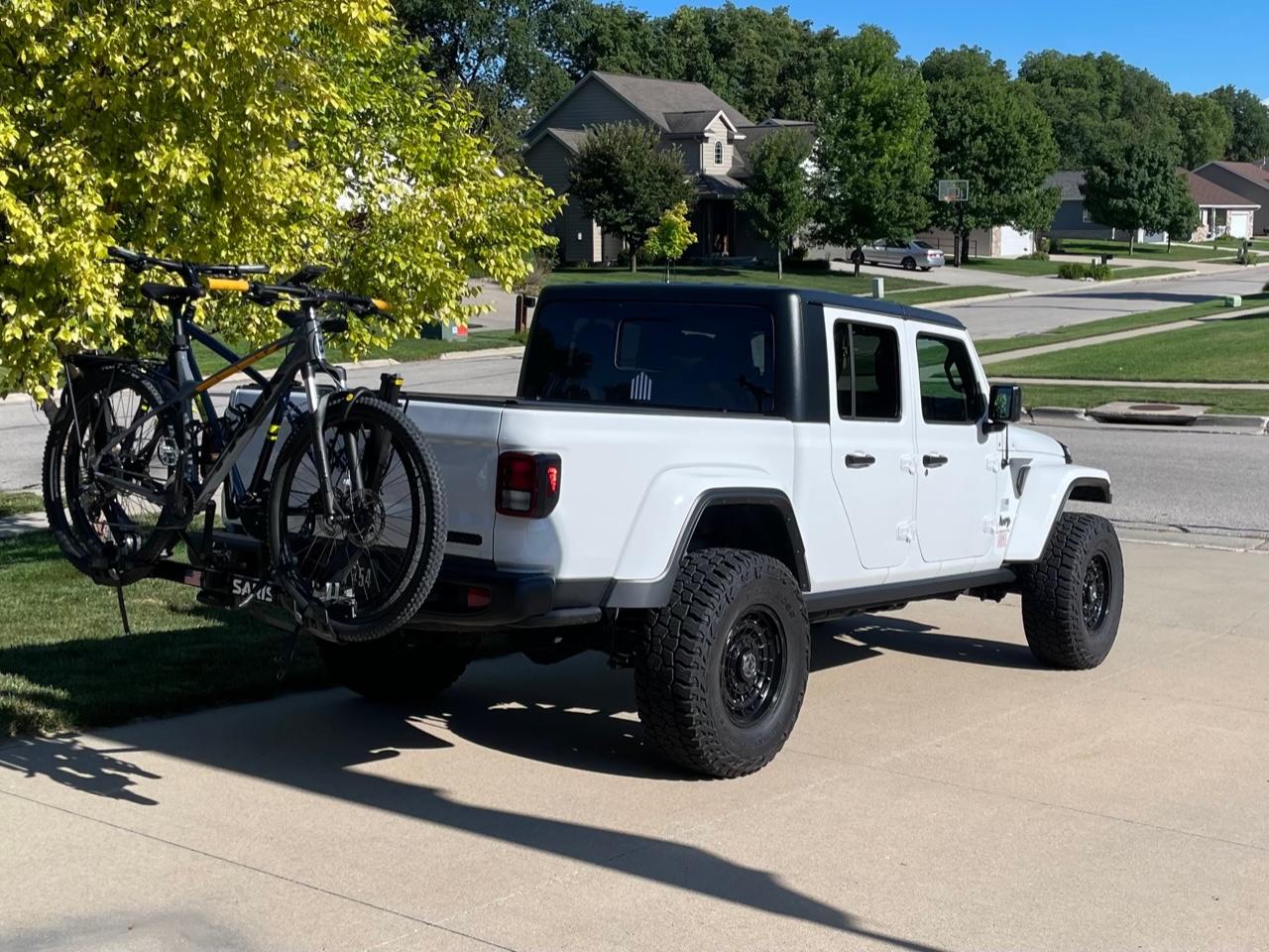 Jeep Gladiator How’s this look for carrying bikes and kayaks? IMG_7007