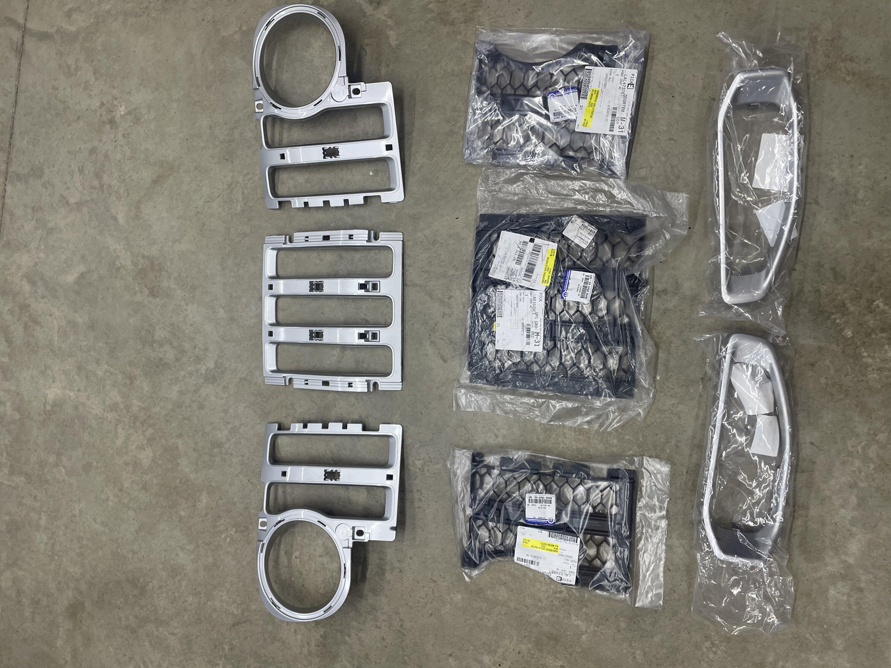 Jeep Gladiator Help needed on adding grille and headlight trim B0897525-EDBA-4D1E-A526-DC0718E4E347