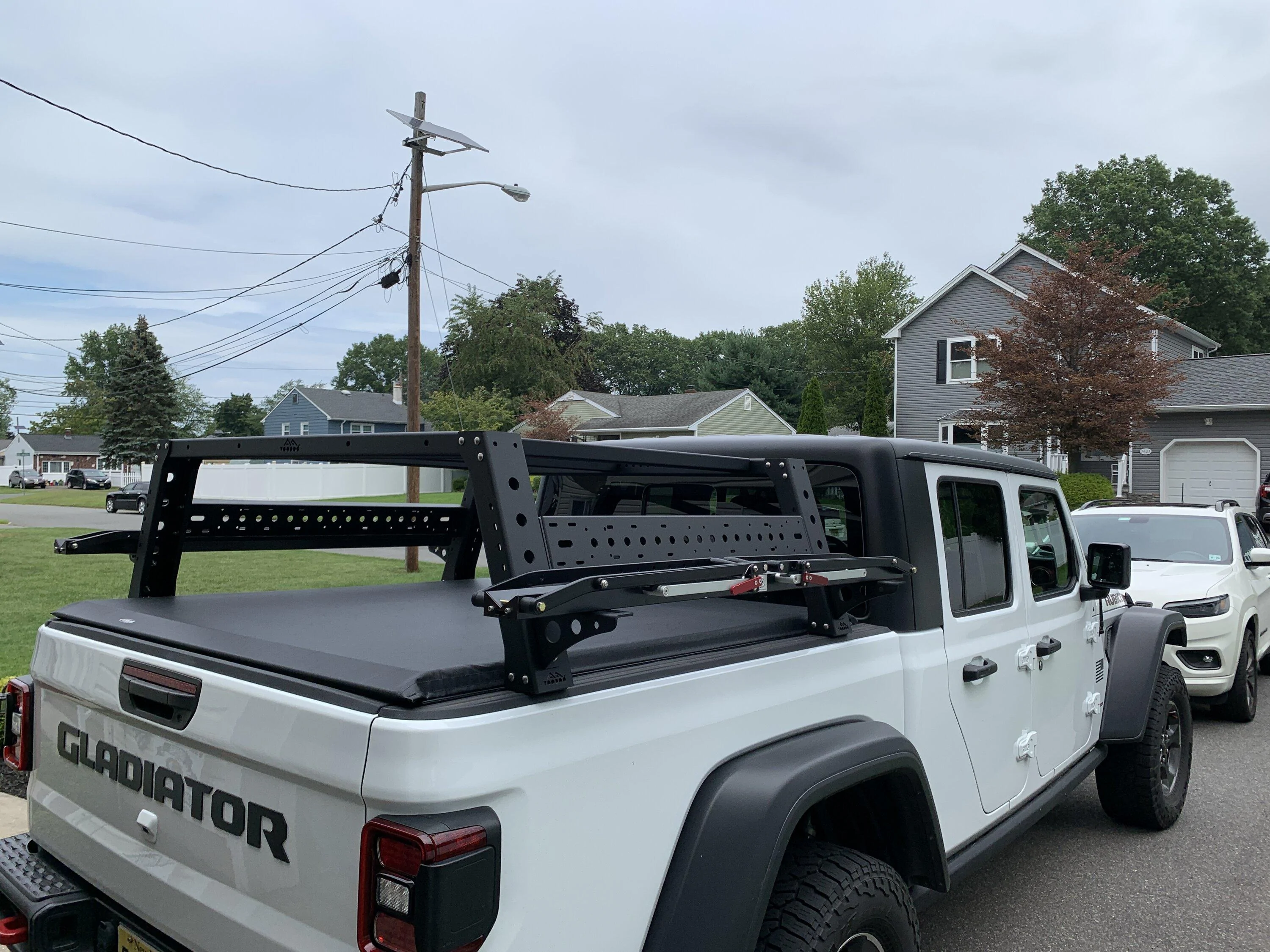 Jeep Gladiator How’s this look for carrying bikes and kayaks? 20210808_165825577_iOS