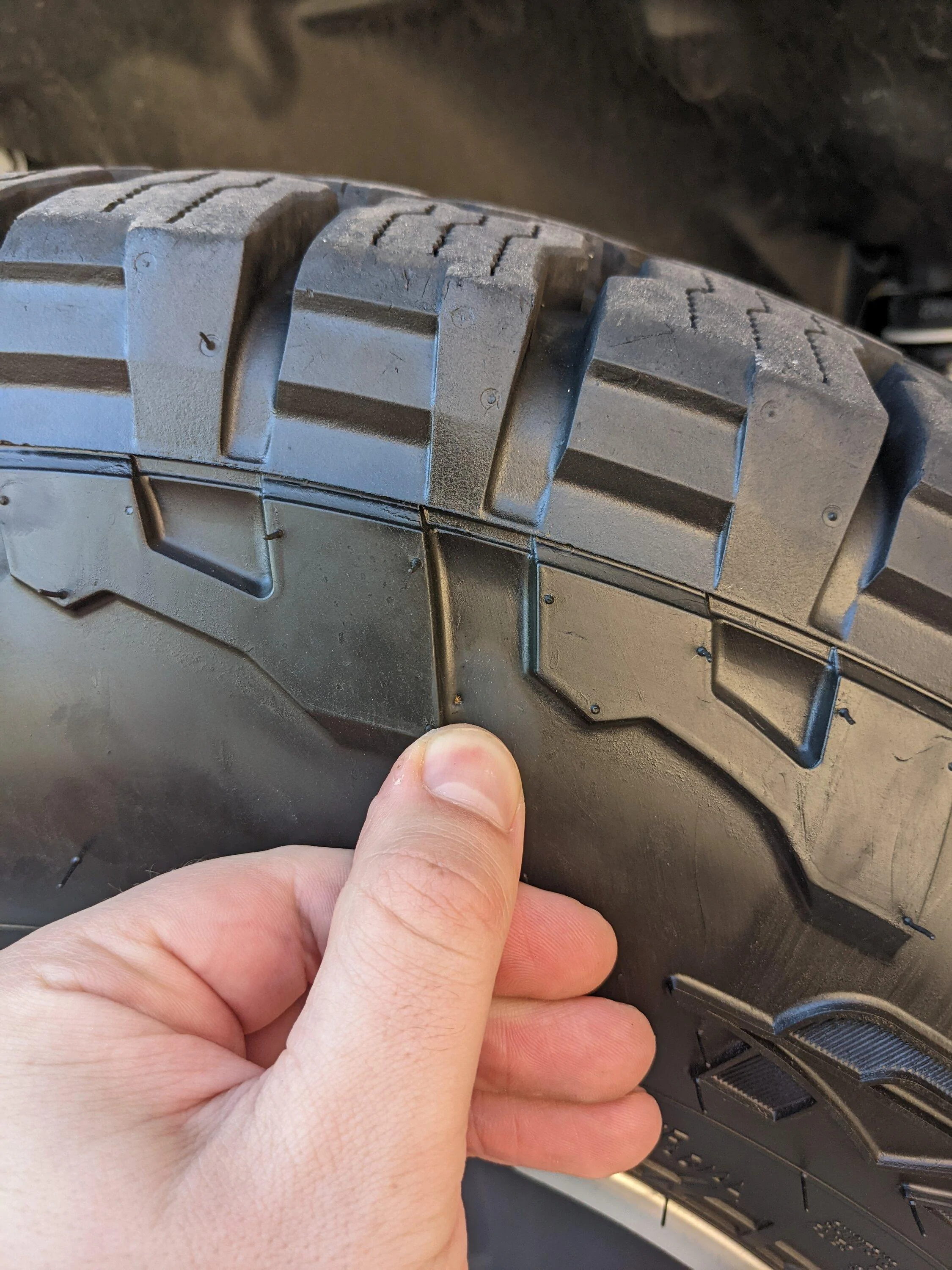 Jeep Gladiator Tiny sidewall puncture ... options? PXL_20220718_161435443