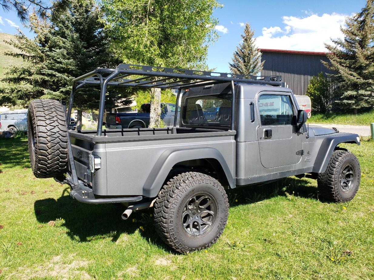 Jeep Gladiator Jeeps Parking Next To Jeeps 1658178712194