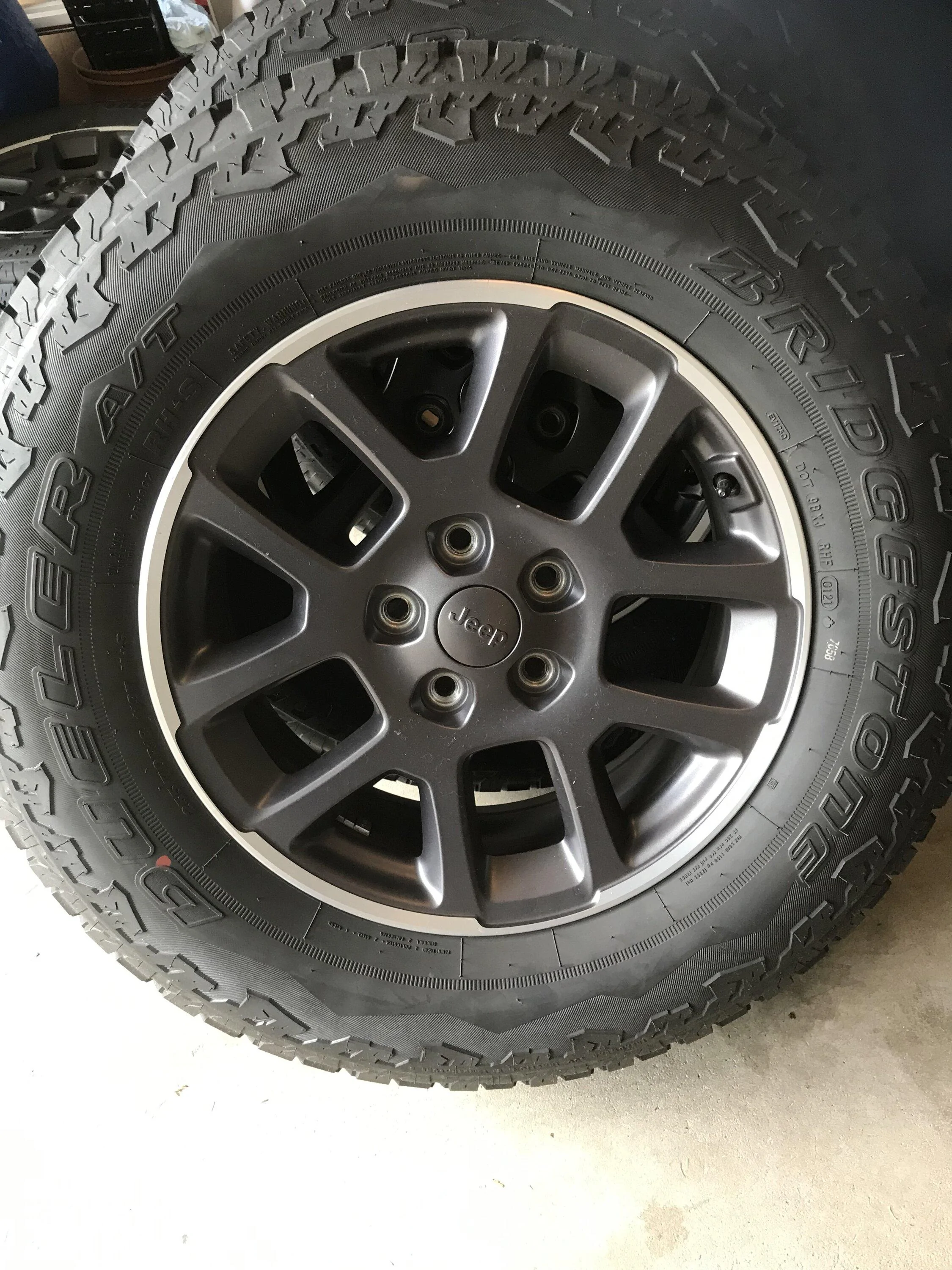 Jeep Gladiator 5 Bridgestone Dueler 255/70R18 tires on Gladiator wheels. 800$ 2FF8FF3D-8BA3-43C2-B84E-6A69DB342257