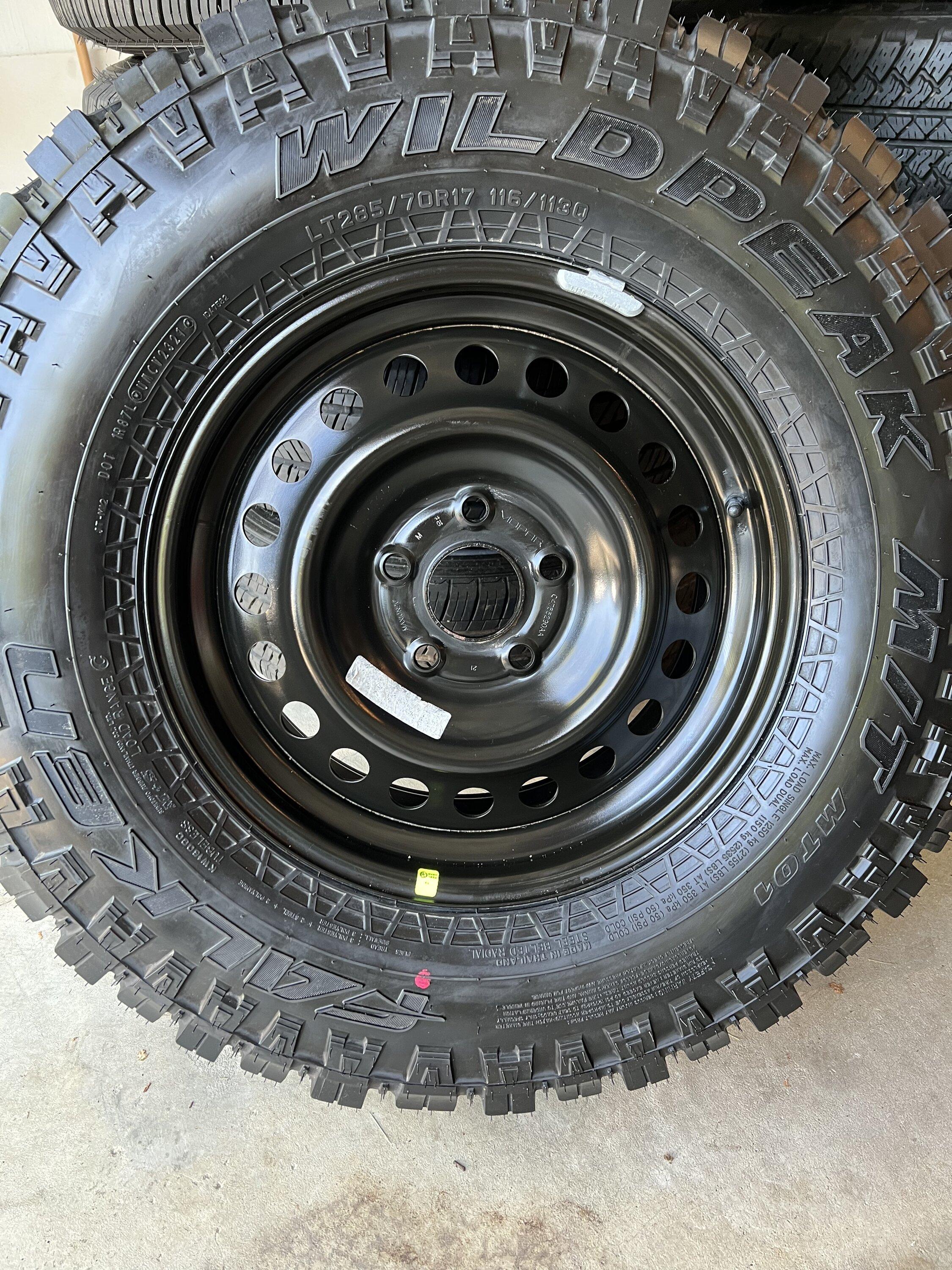 Jeep Gladiator 285/70R17 Falken Wildpeak MT on steel wheel 150$ 8CE52354-3696-42D3-BEF2-82300499F429