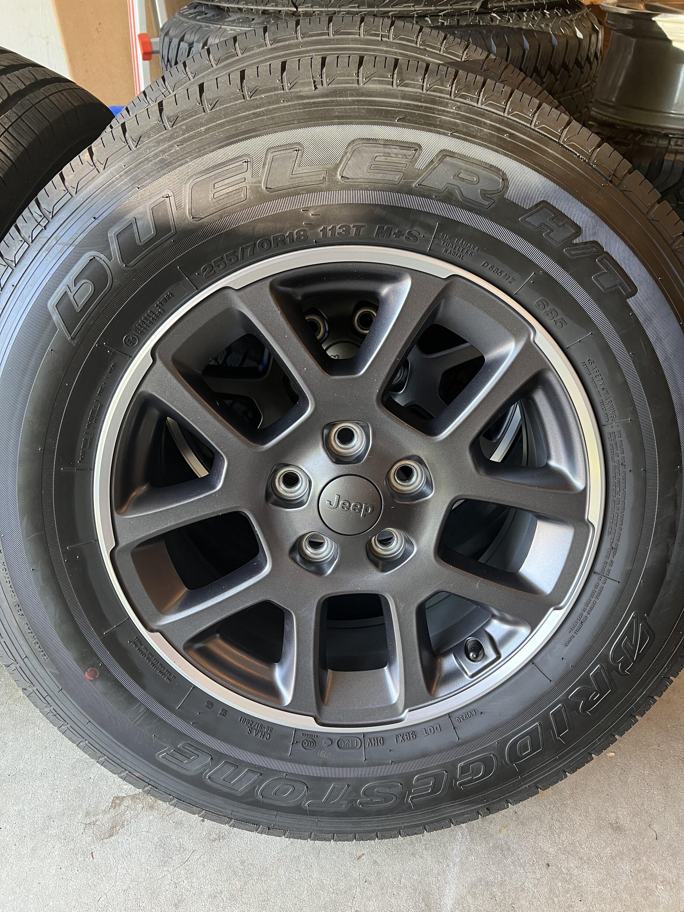 Jeep Gladiator Set of four 255/70R18 Bridgestone Dueler HT’s on 2021 Gladiator rims $300 4A57C5A2-AE09-48E4-9853-1B2DCC6F3BA2