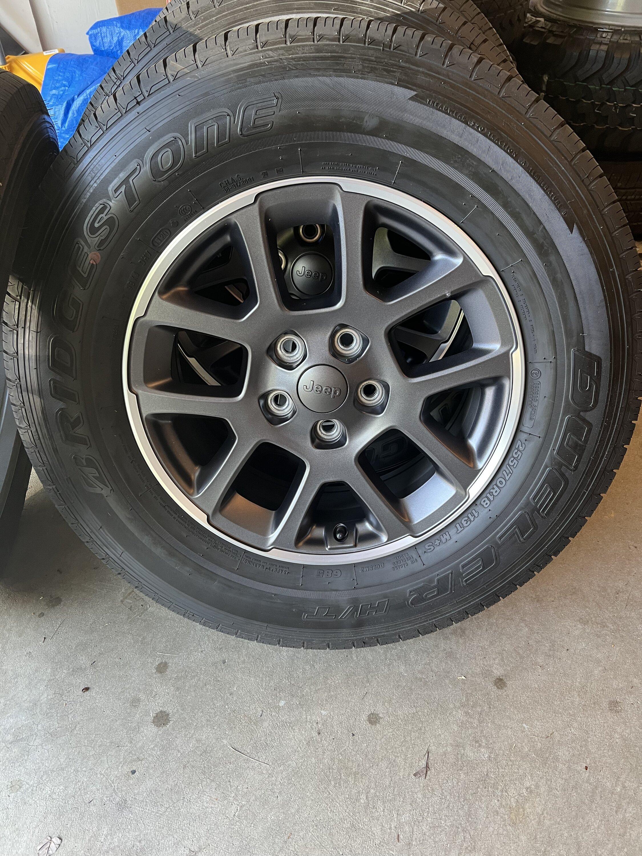 Jeep Gladiator Set of four 255/70R18 Bridgestone Dueler HT’s on 2021 Gladiator rims $300 88B71EDF-9698-4FD3-A04D-70C983DDB6FB