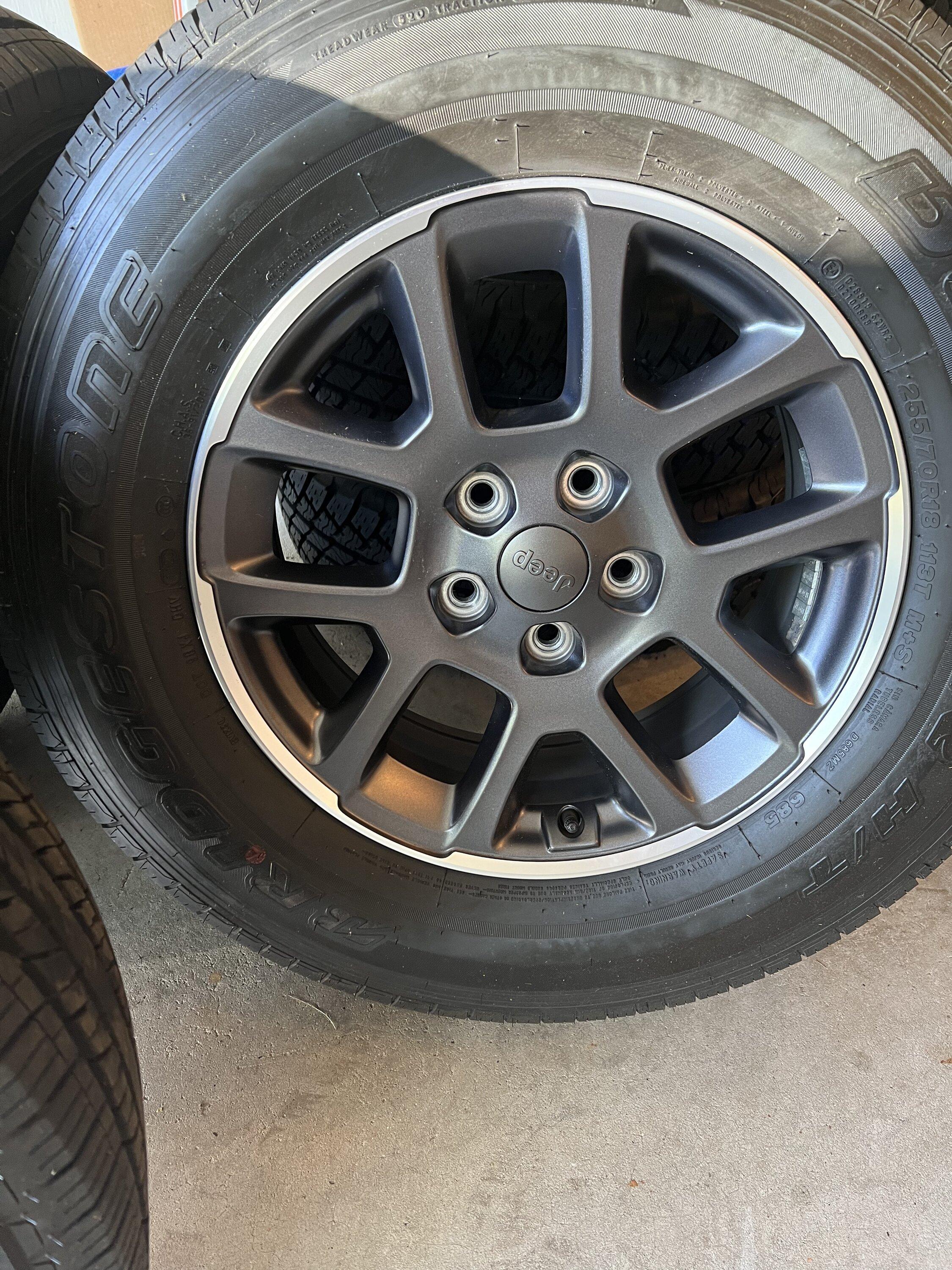 Jeep Gladiator Set of four 255/70R18 Bridgestone Dueler HT’s on 2021 Gladiator rims $300 DF3326D9-85F0-47D4-8A28-0D734E4DC16D