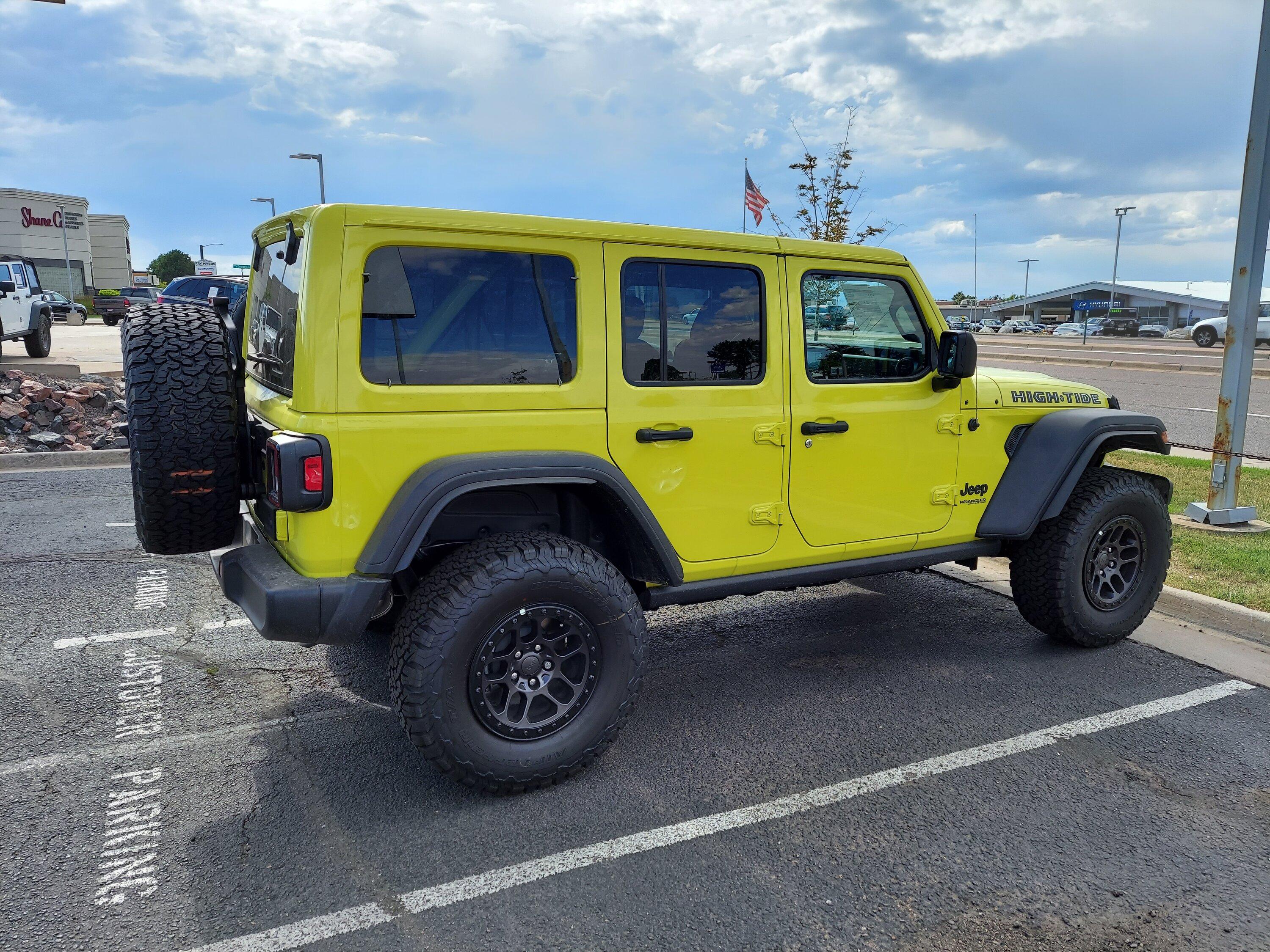Jeep Gladiator Punk'n returns for 2023 - And other 2023 changes 20220718_163823