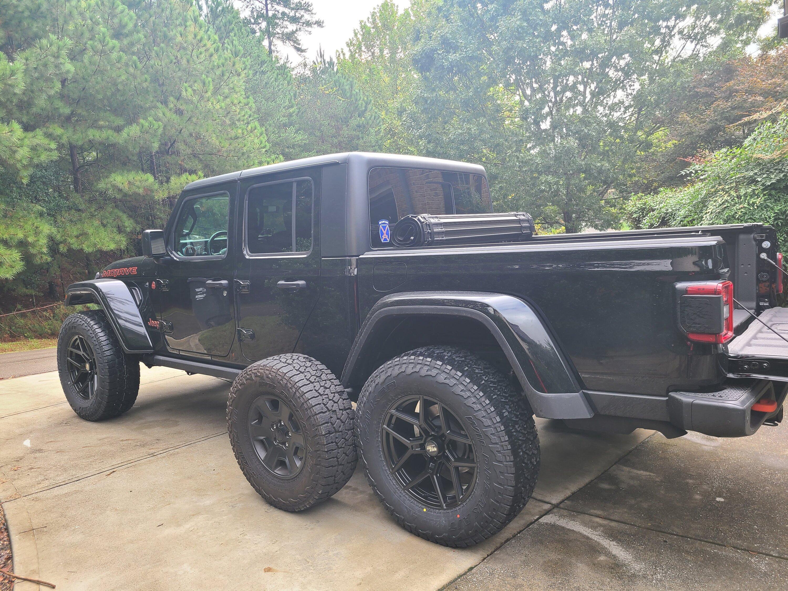 Jeep Gladiator Desert Bomber, Rock crawler, Highway jaunter 20211007_105436
