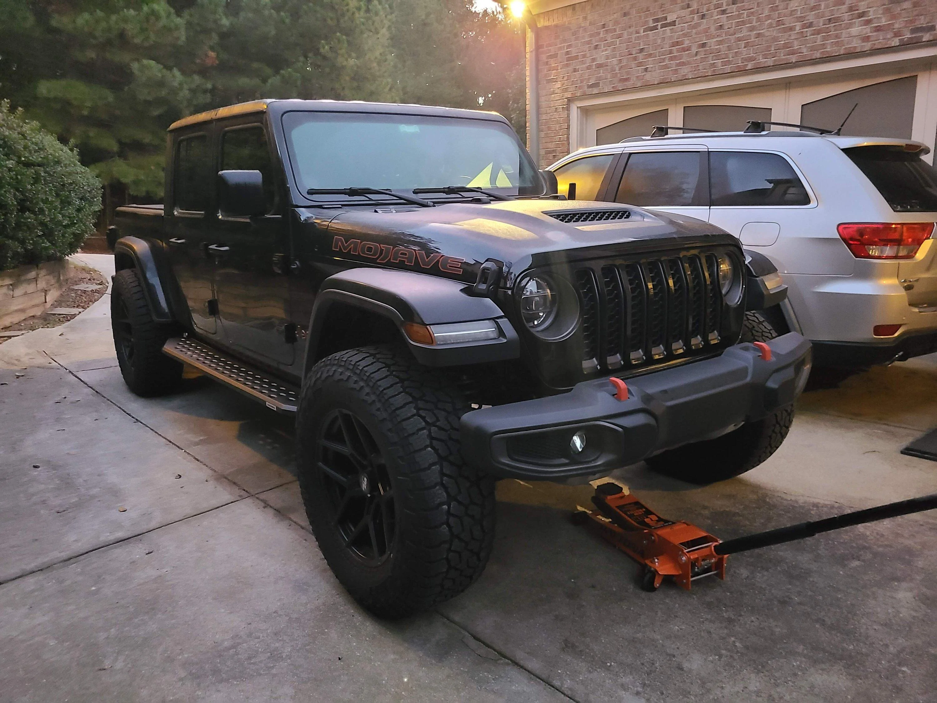 Jeep Gladiator Desert Bomber, Rock crawler, Highway jaunter 20211027_074015