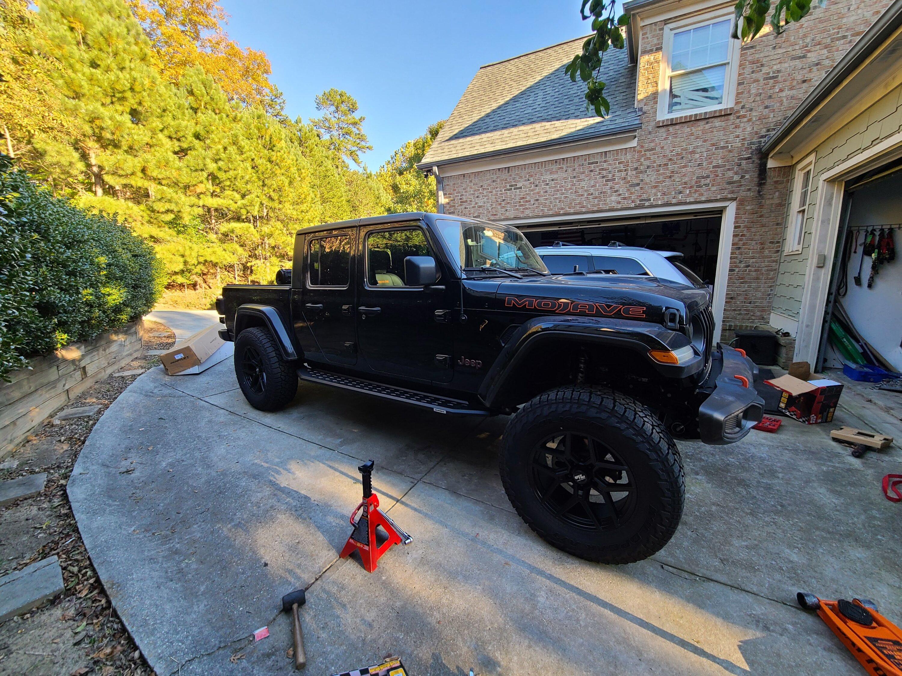 Jeep Gladiator Desert Bomber, Rock crawler, Highway jaunter 20211027_170930