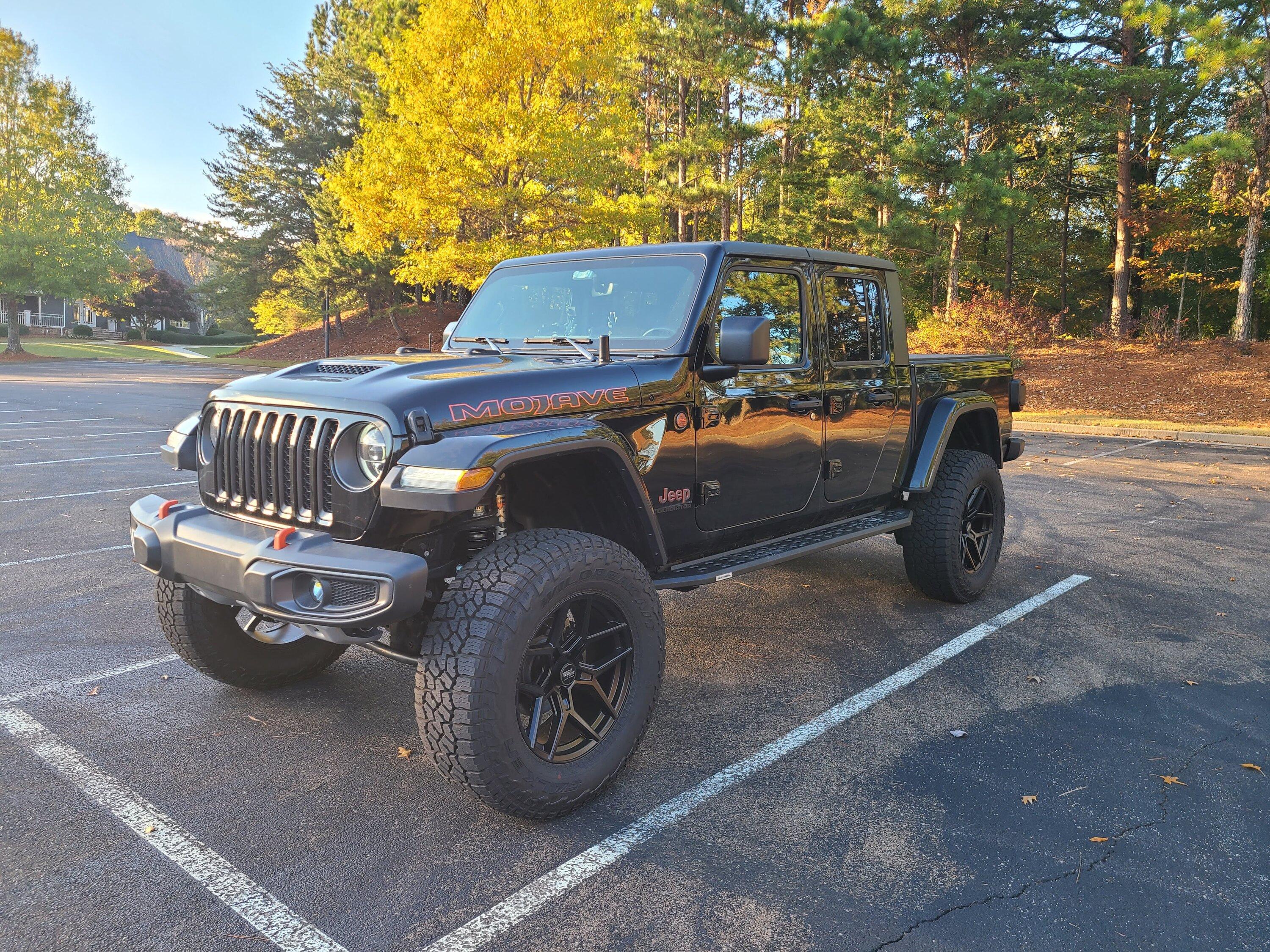 Jeep Gladiator Desert Bomber, Rock crawler, Highway jaunter 20211031_174830