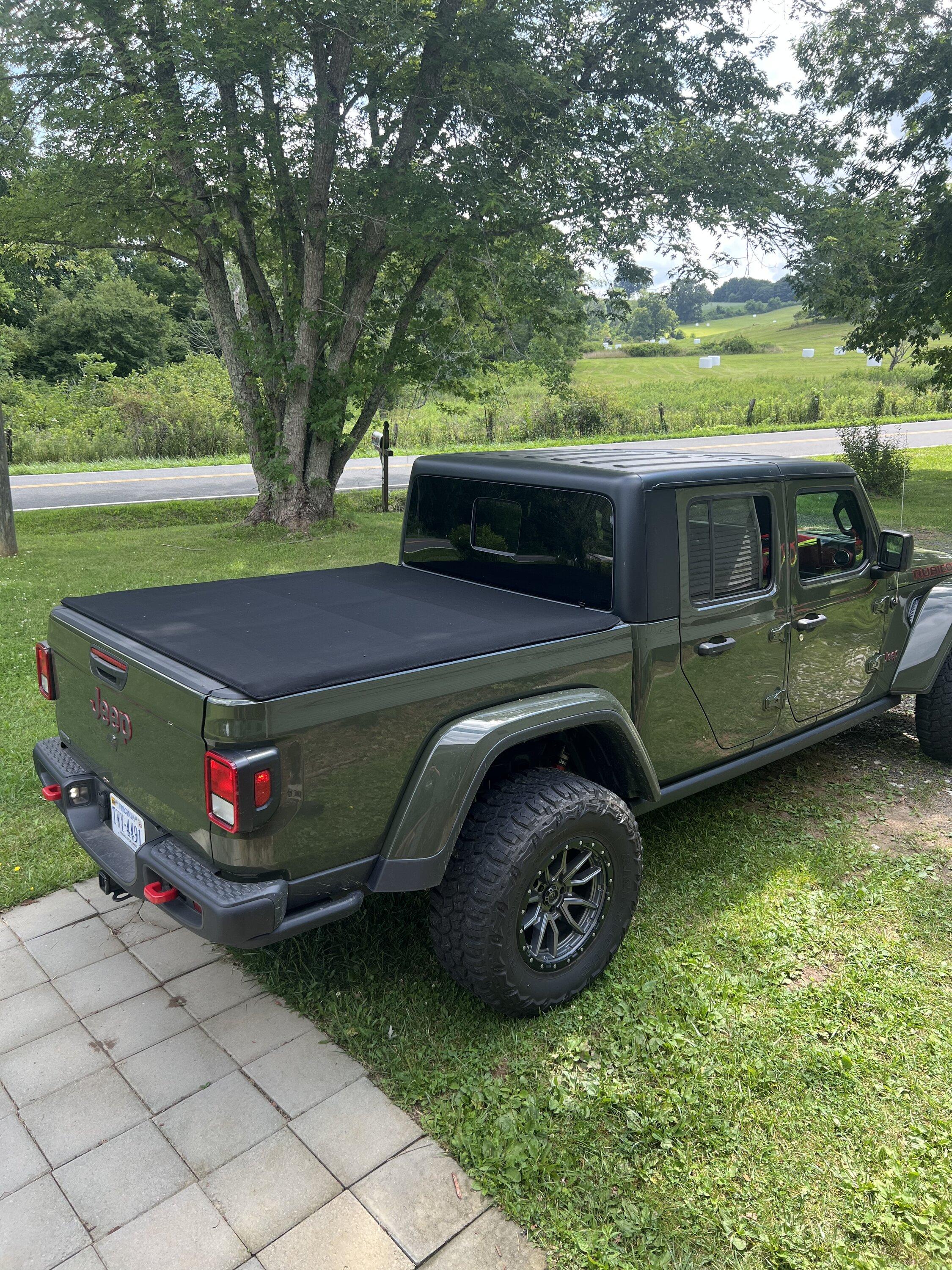 Jeep Gladiator Mopar roll up tonneau cover $400 D0A50F23-C7D3-4F61-873B-F58295F69E75