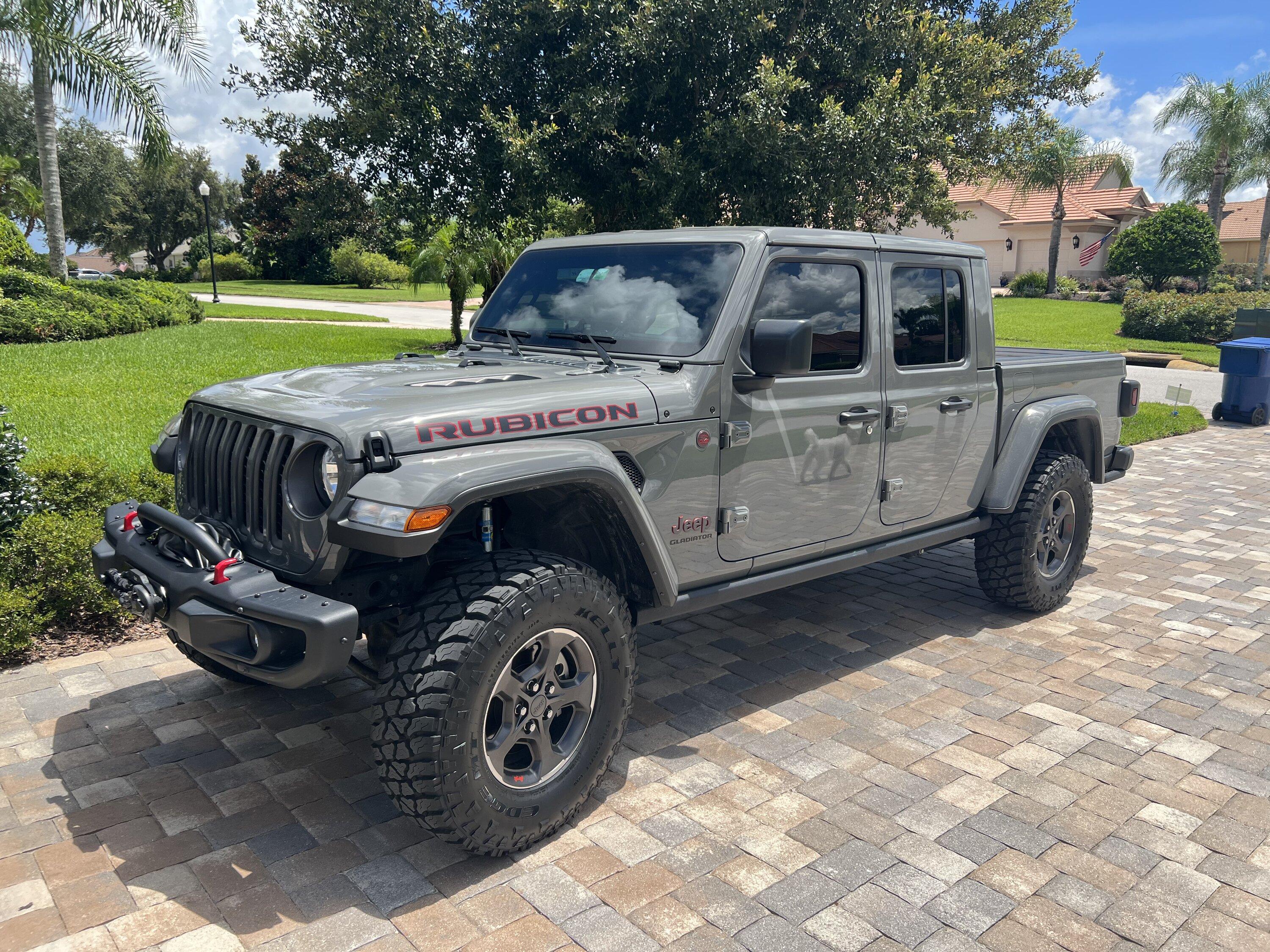 Jeep Gladiator Clayton 1.5 level kit installed JTR B4B28849-13C5-45E5-8AA0-9F4C88515DCE