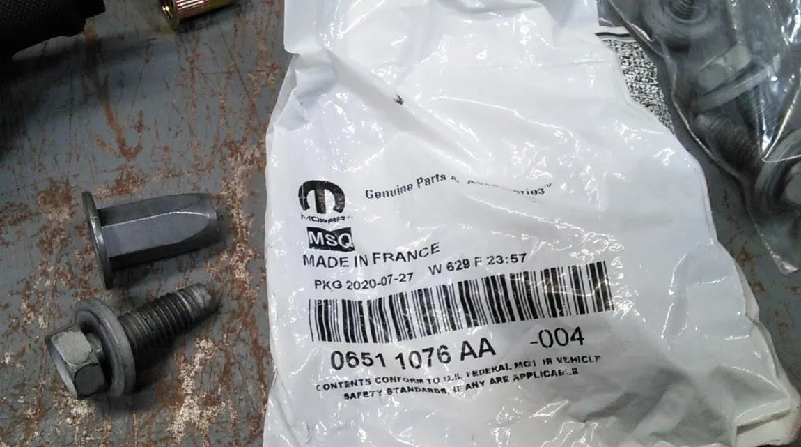 Jeep Gladiator Installing Stock Rubicon Skid Plate on Sport IMG_20220721_101635