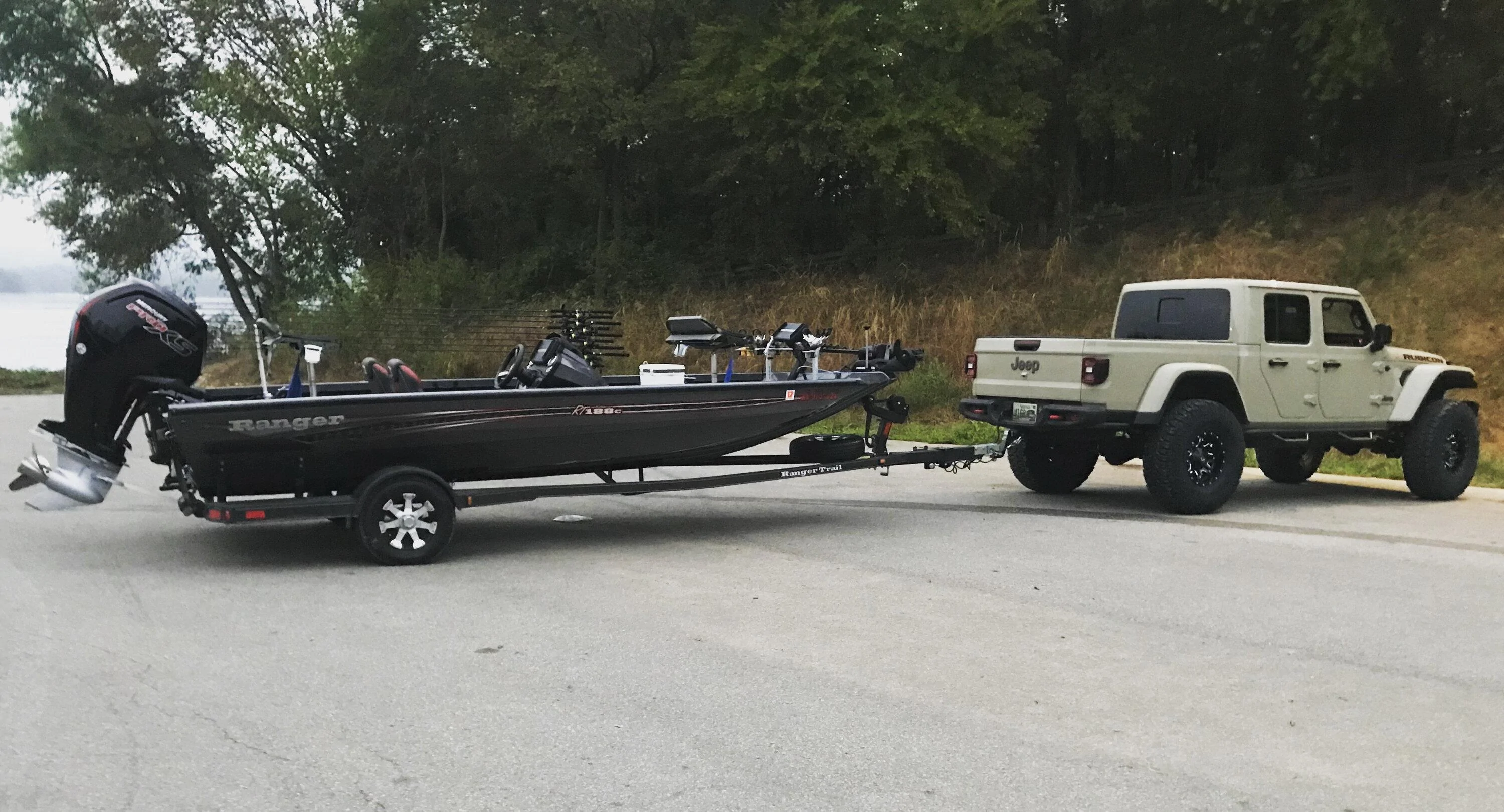 Jeep Gladiator Let's see the boats you’re towing with your Gladiator 8E3312BF-5F84-4FEB-B90A-5C6F943D2C93
