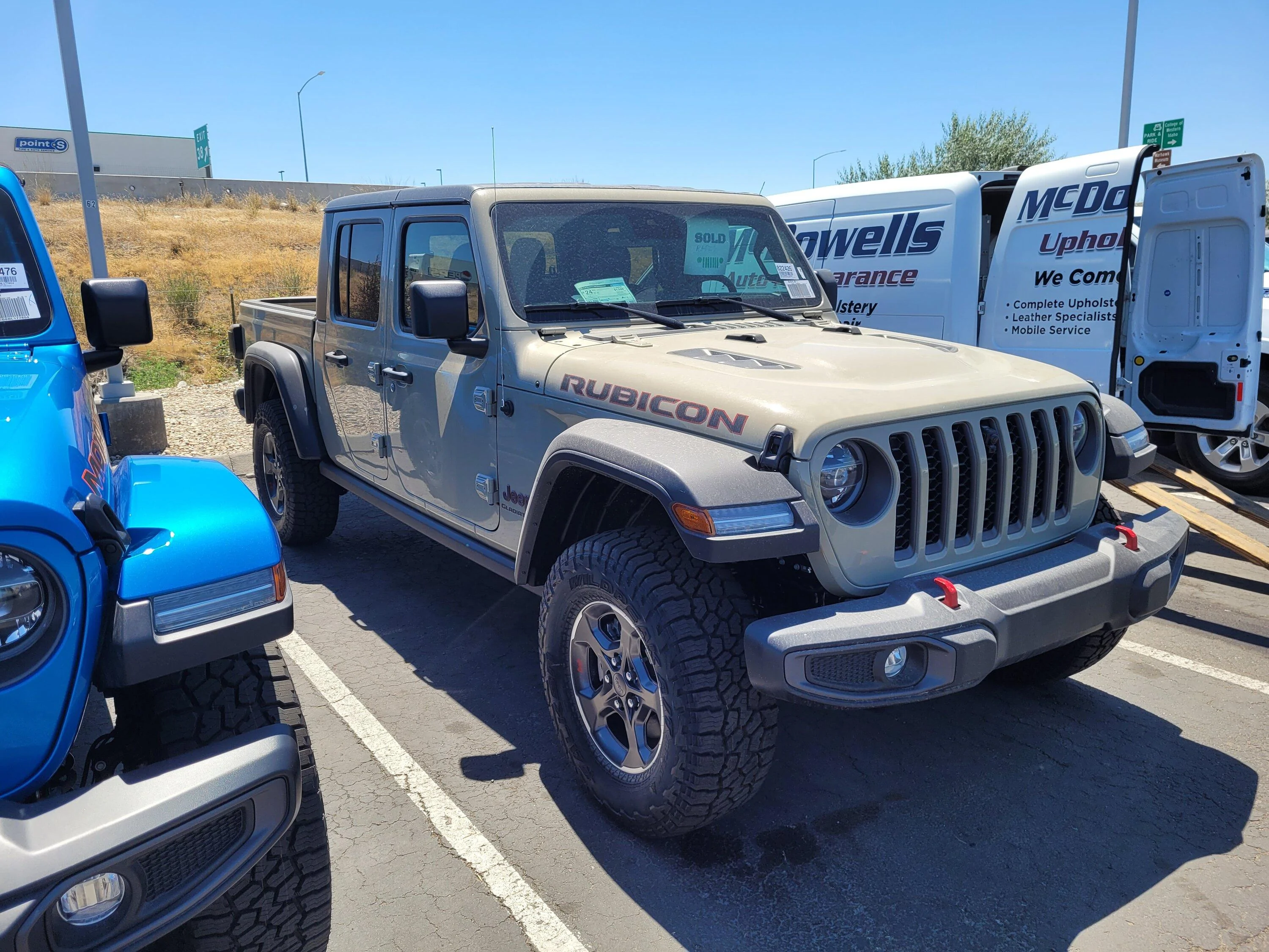 Jeep Gladiator Gobi Gladiators Waiting Room 20220721_142441