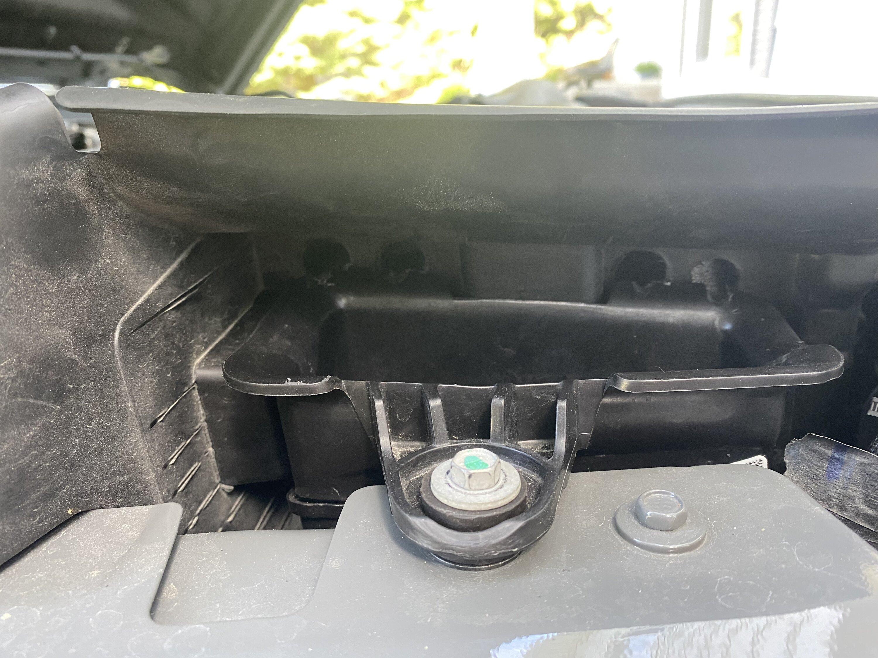 Jeep Gladiator Mishimoto Air Induction Install 7E6AD40B-2D2A-42CA-AE96-E64FA518964B