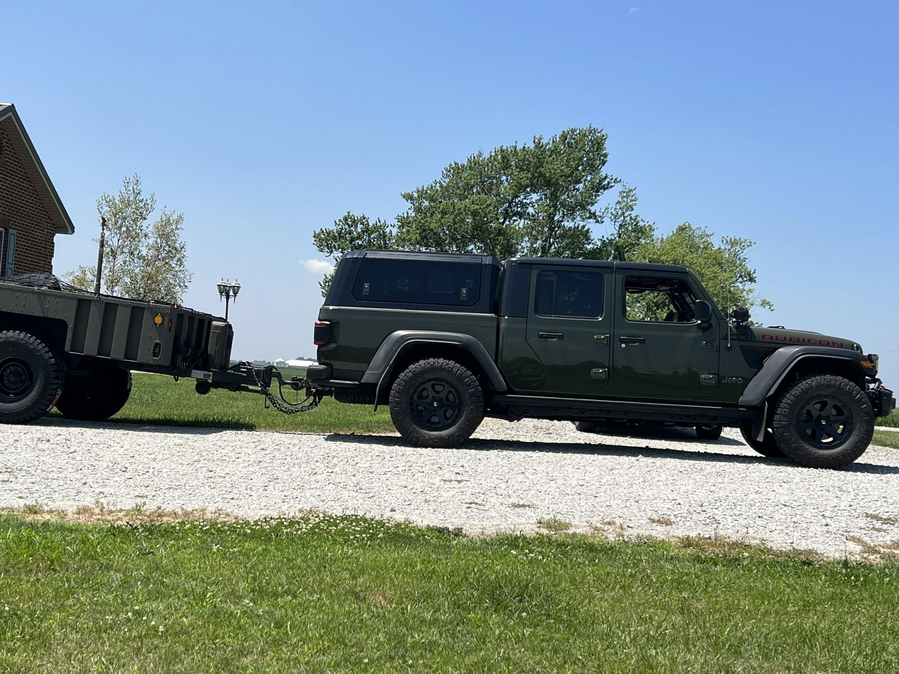 Jeep Gladiator Gladiator Glamour Shots 909308A7-F706-4465-A615-352FF3F58891