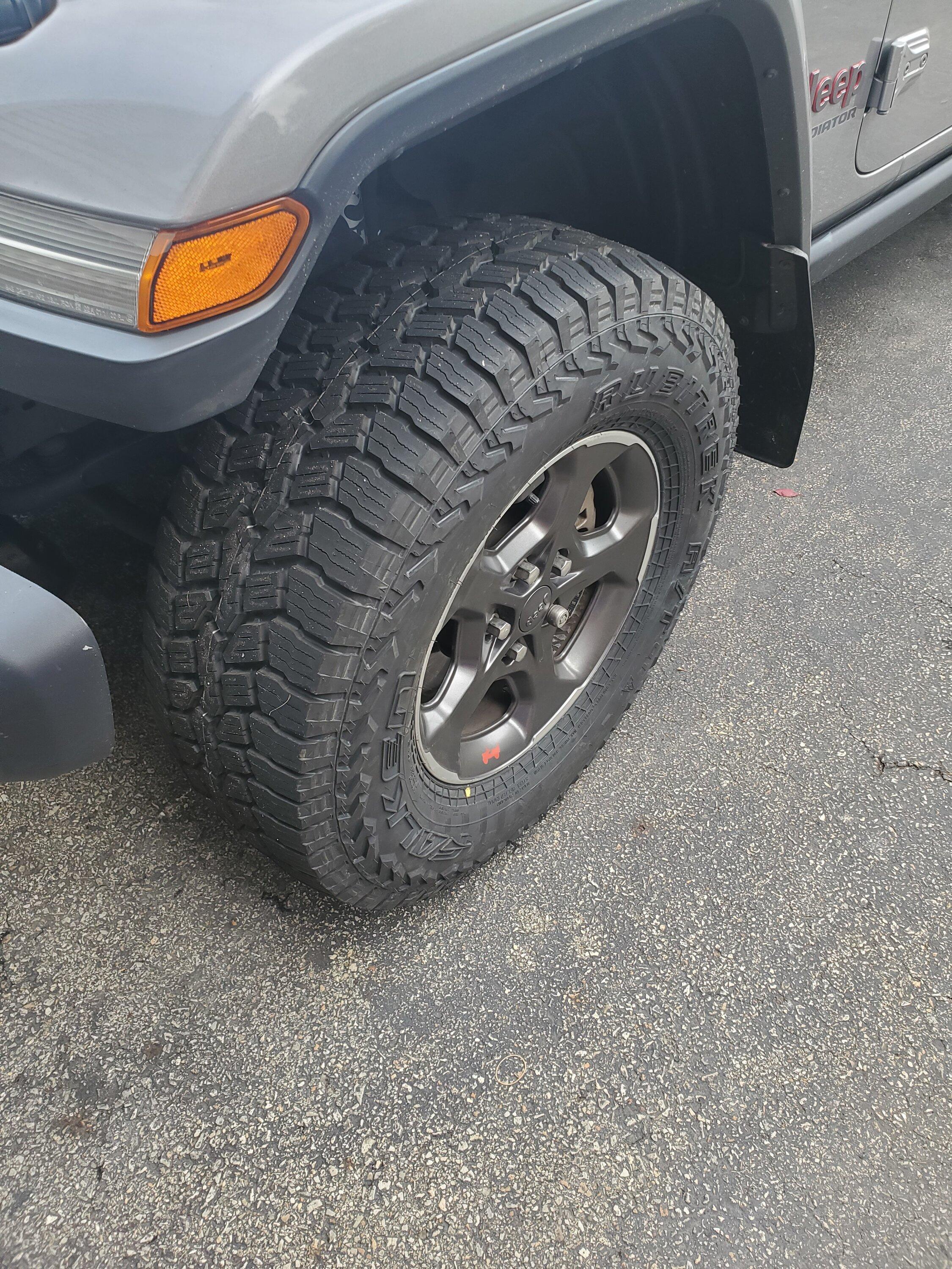 Jeep Gladiator Installed Falken Rubitrek AT 20220718_172350