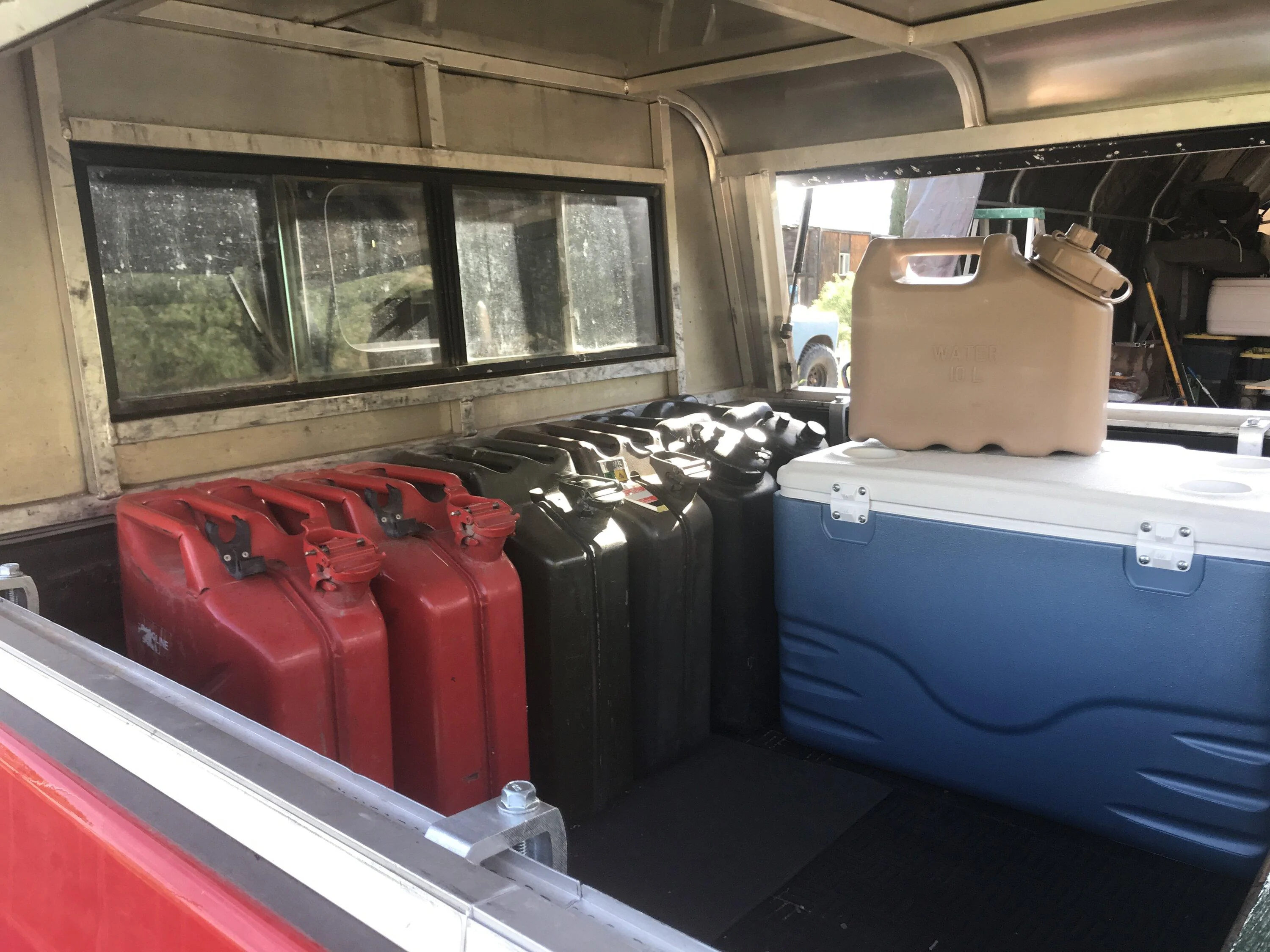 Jeep Gladiator Gladiator Bed cargo layout. IMG_5020