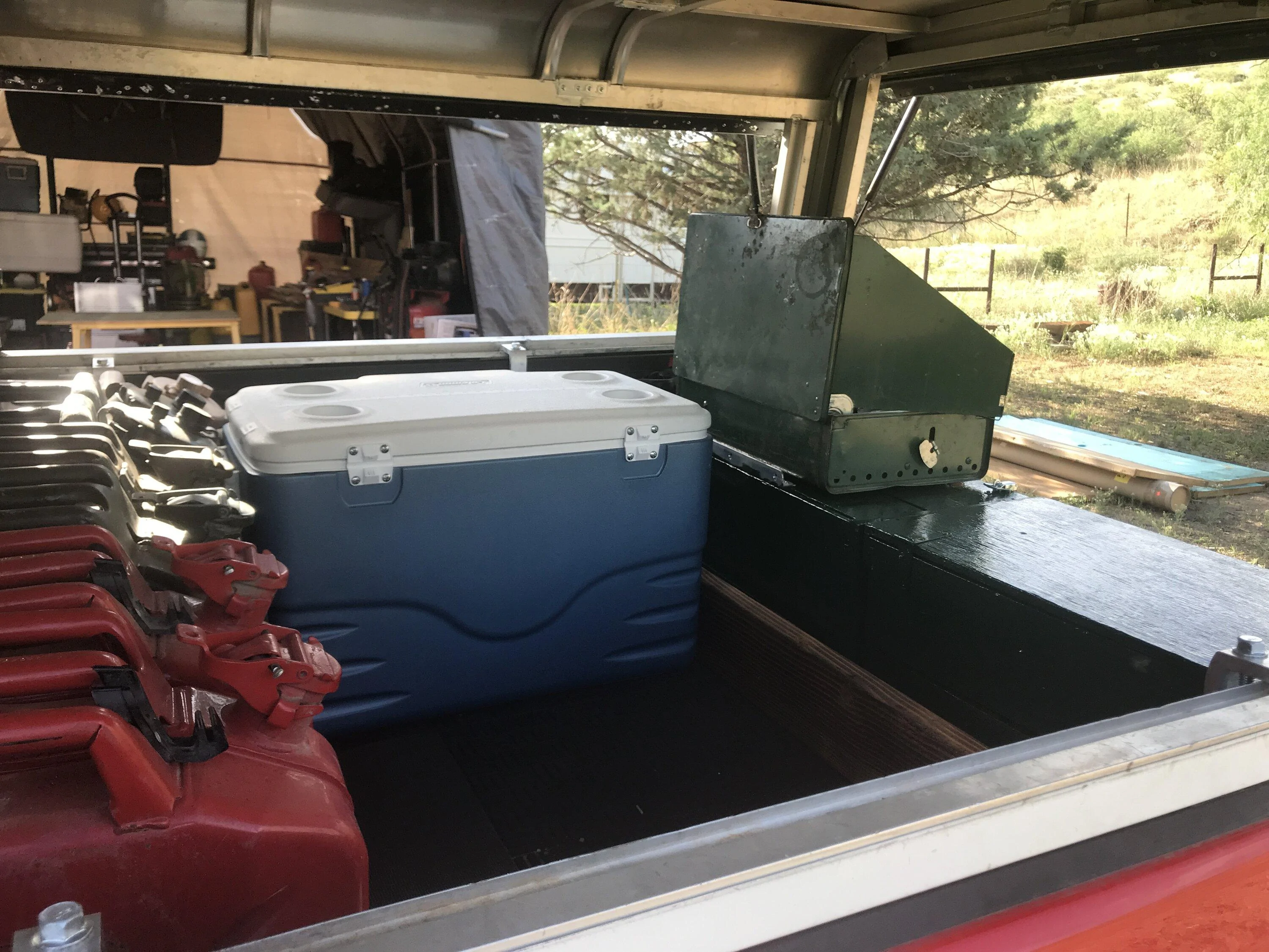 Jeep Gladiator Gladiator Bed cargo layout. IMG_5024