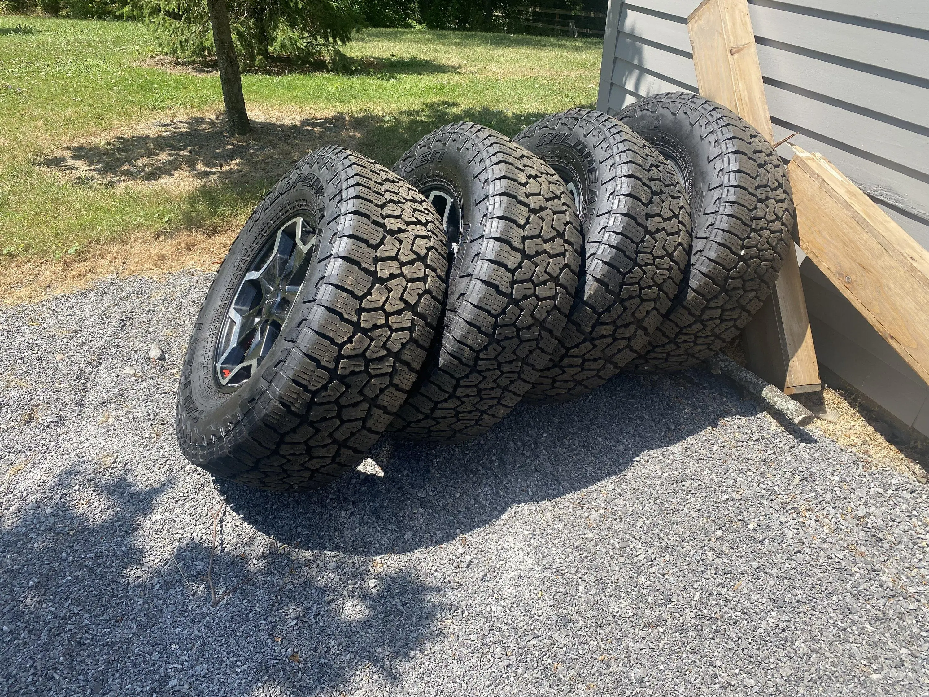 Jeep Gladiator Jeep Gladiator Accessories: Rubicon Wheels (2 Sets), Bestop Sunrider (Twill), Mac’s Tie Downs, Console Vault DDDFF156-4FA1-4311-BB4E-36C3808FB887