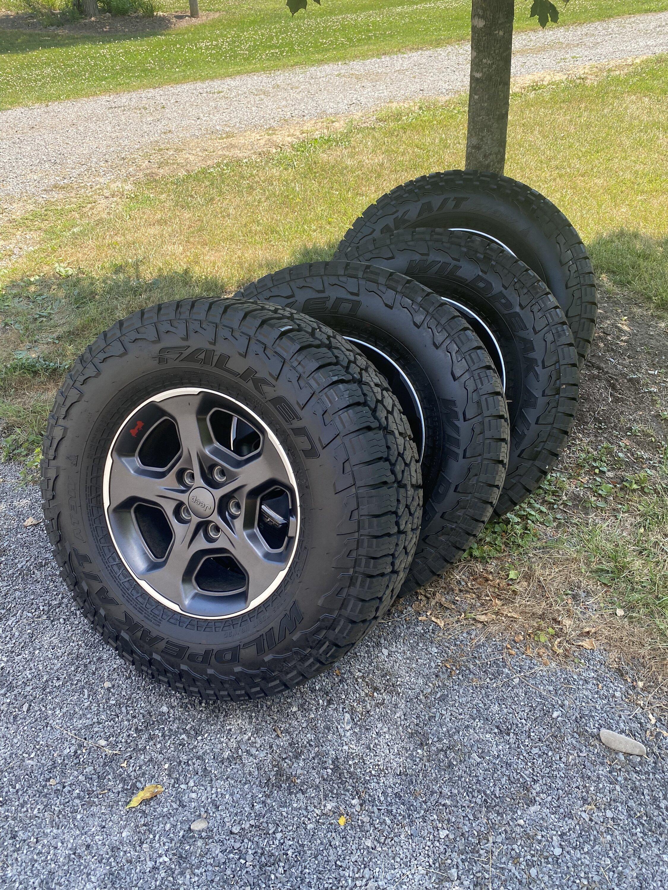 Jeep Gladiator Jeep Gladiator Accessories: Rubicon Wheels (2 Sets), Bestop Sunrider (Twill), Mac’s Tie Downs, Console Vault 822E2230-0EEE-4B72-8D3A-1DAE774AF637