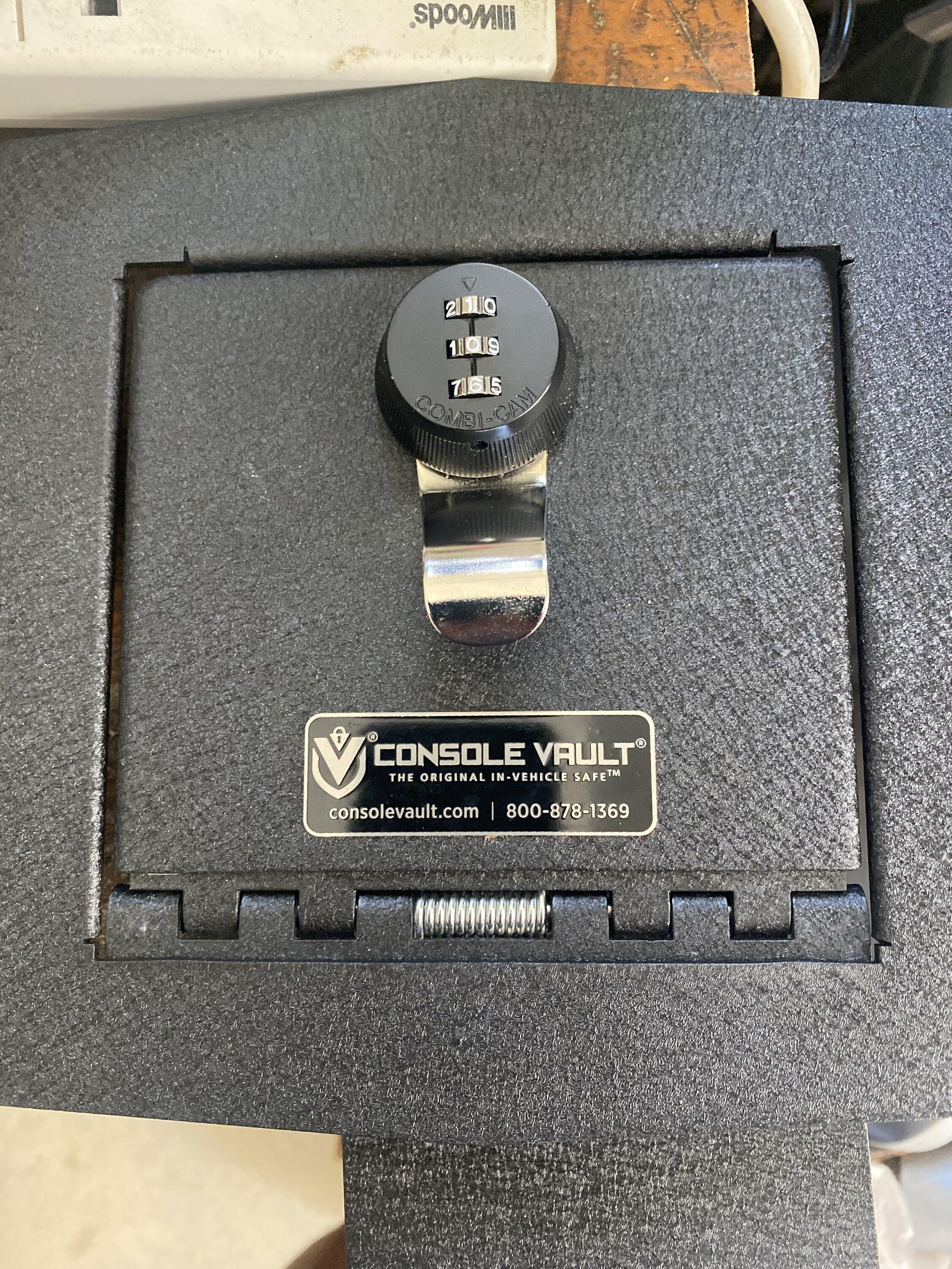 Jeep Gladiator Jeep Gladiator Accessories: Rubicon Wheels (2 Sets), Bestop Sunrider (Twill), Mac’s Tie Downs, Console Vault 762E73C5-65AD-478C-88C3-98031B1CCF7E