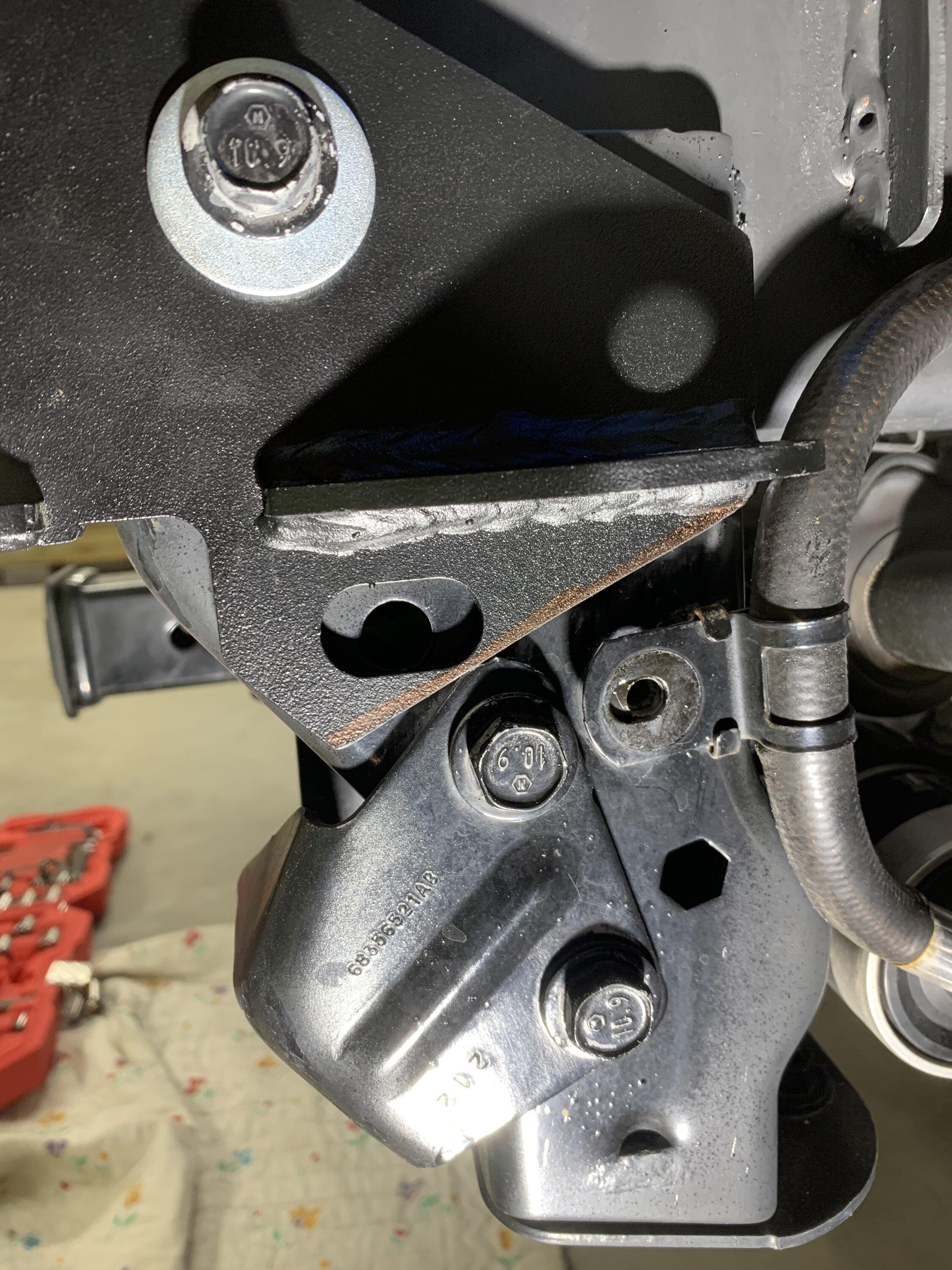 Jeep Gladiator Install 9000 lb. Warn winch on Mojave  plastic bumper, record time and zero sag! 648072F2-E803-4F3B-992B-075B3111F948
