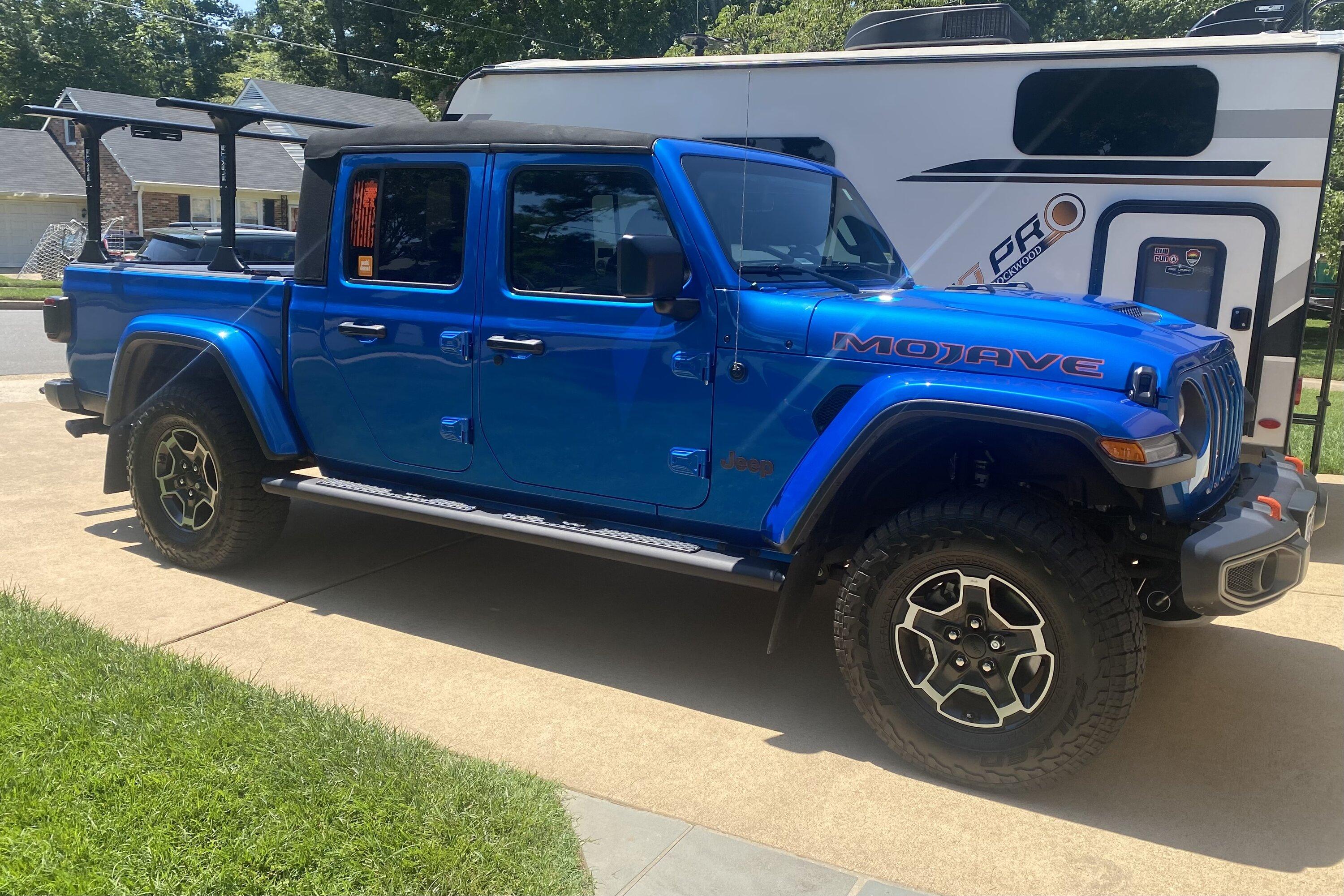 Jeep Gladiator My new rack tonneau combo CB550D0F-DE38-4DD7-84D2-77705E1CE363