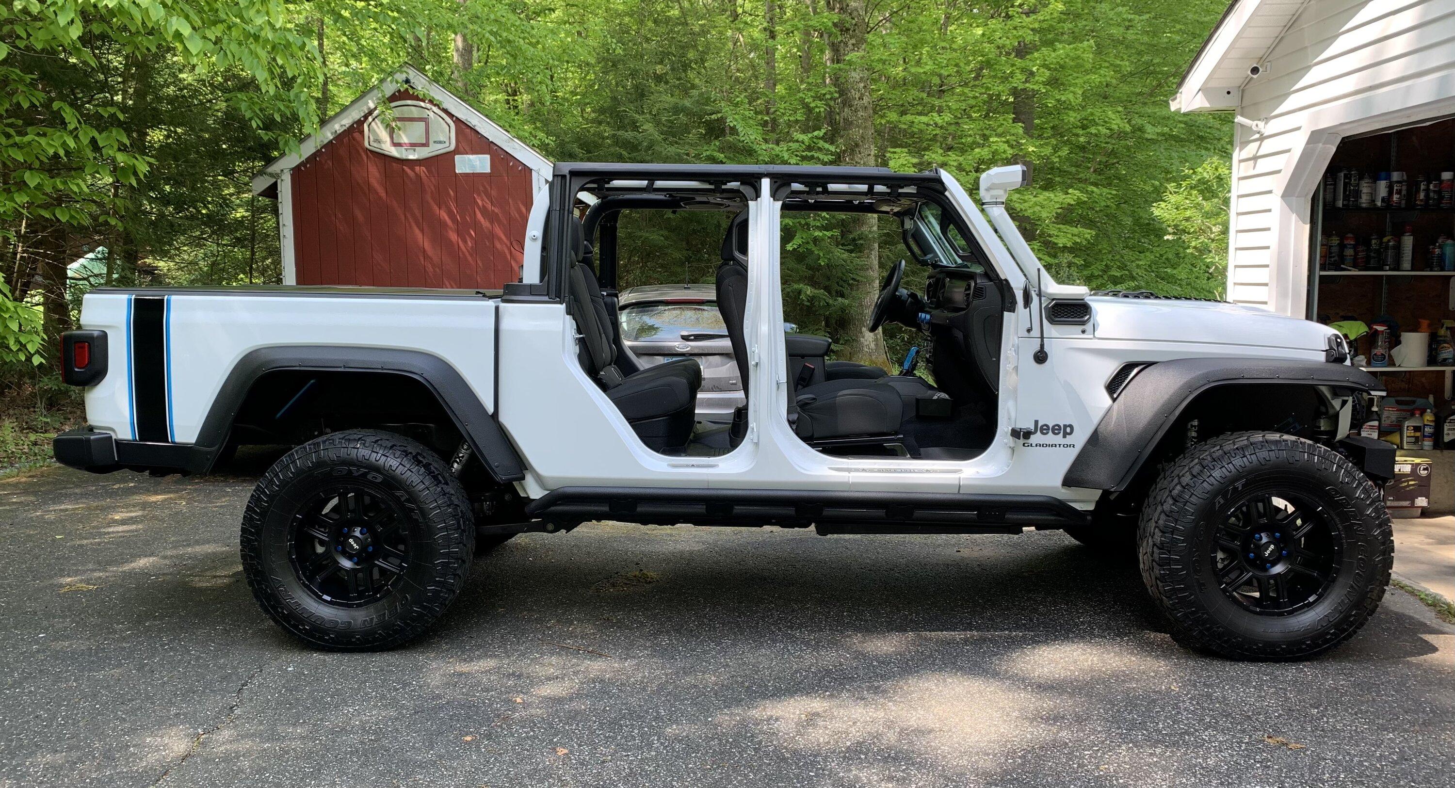 Jeep Gladiator Soft top FULL removal DB2D64C3-D166-4777-95C5-CD1BADDC70D4
