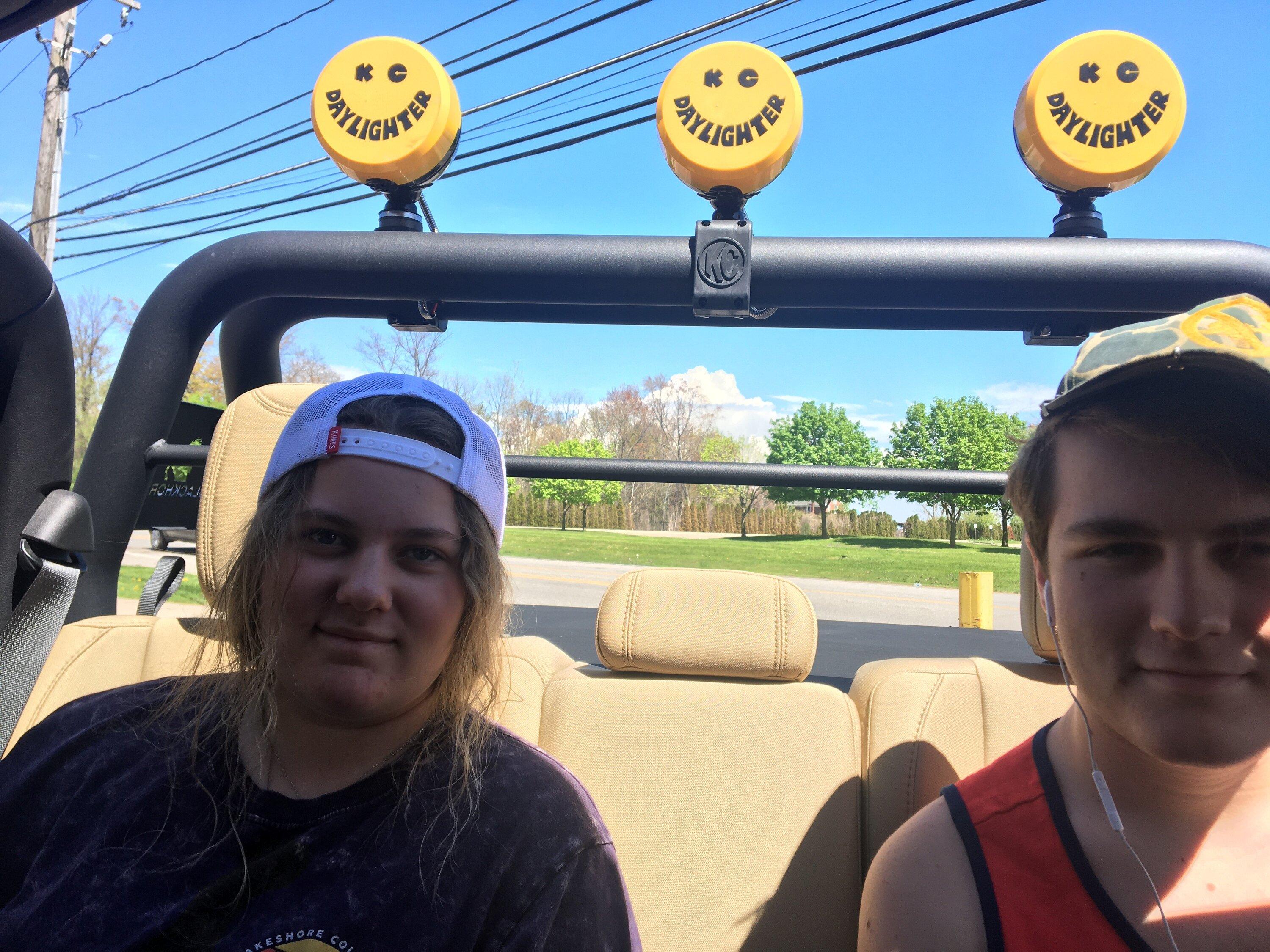 Jeep Gladiator Soft top FULL removal Lots of smiley faces