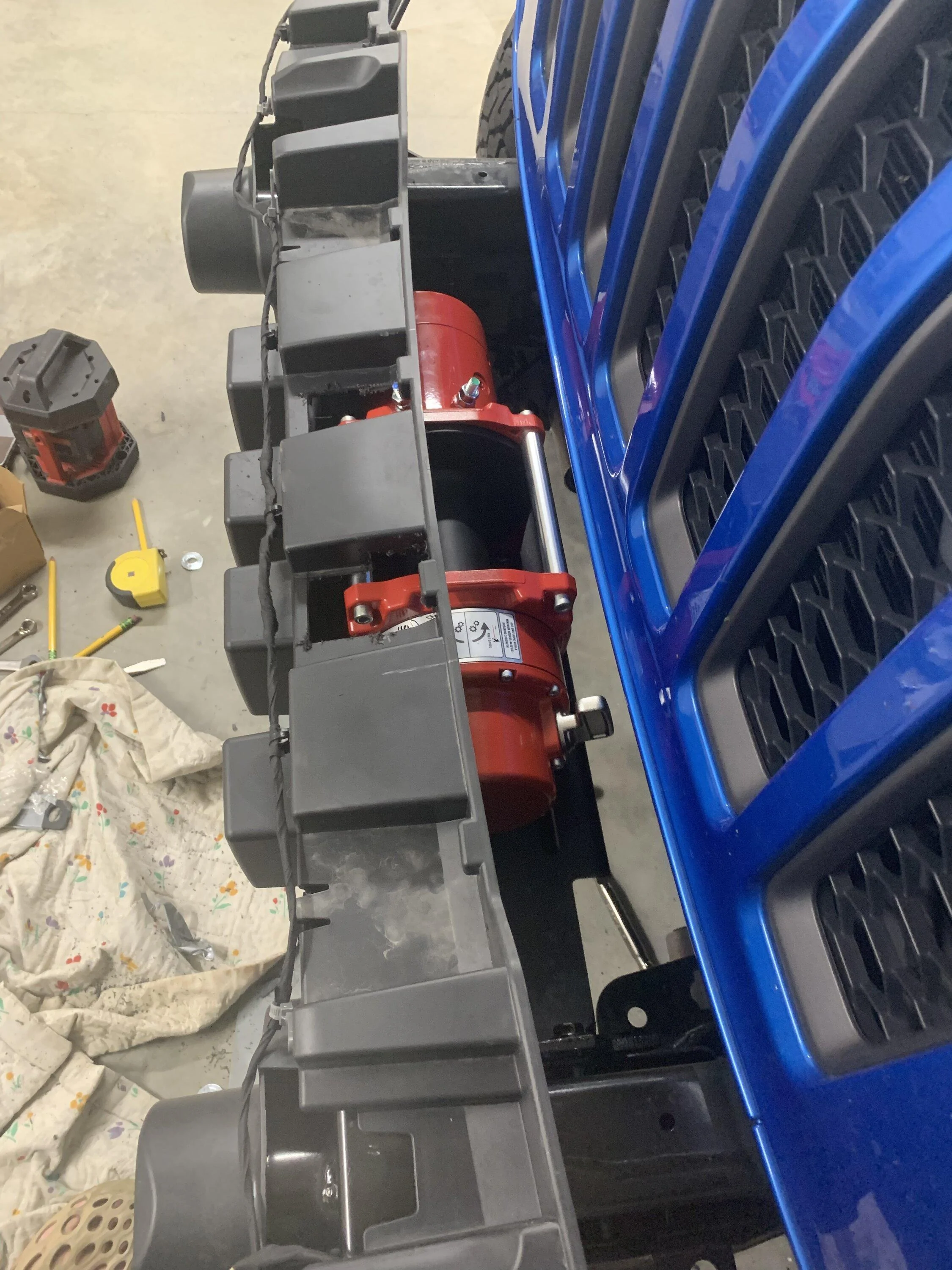 Jeep Gladiator Install 9000 lb. Warn winch on Mojave  plastic bumper, record time and zero sag! 69BC821C-CD0E-408D-A057-C2CC576F0C66