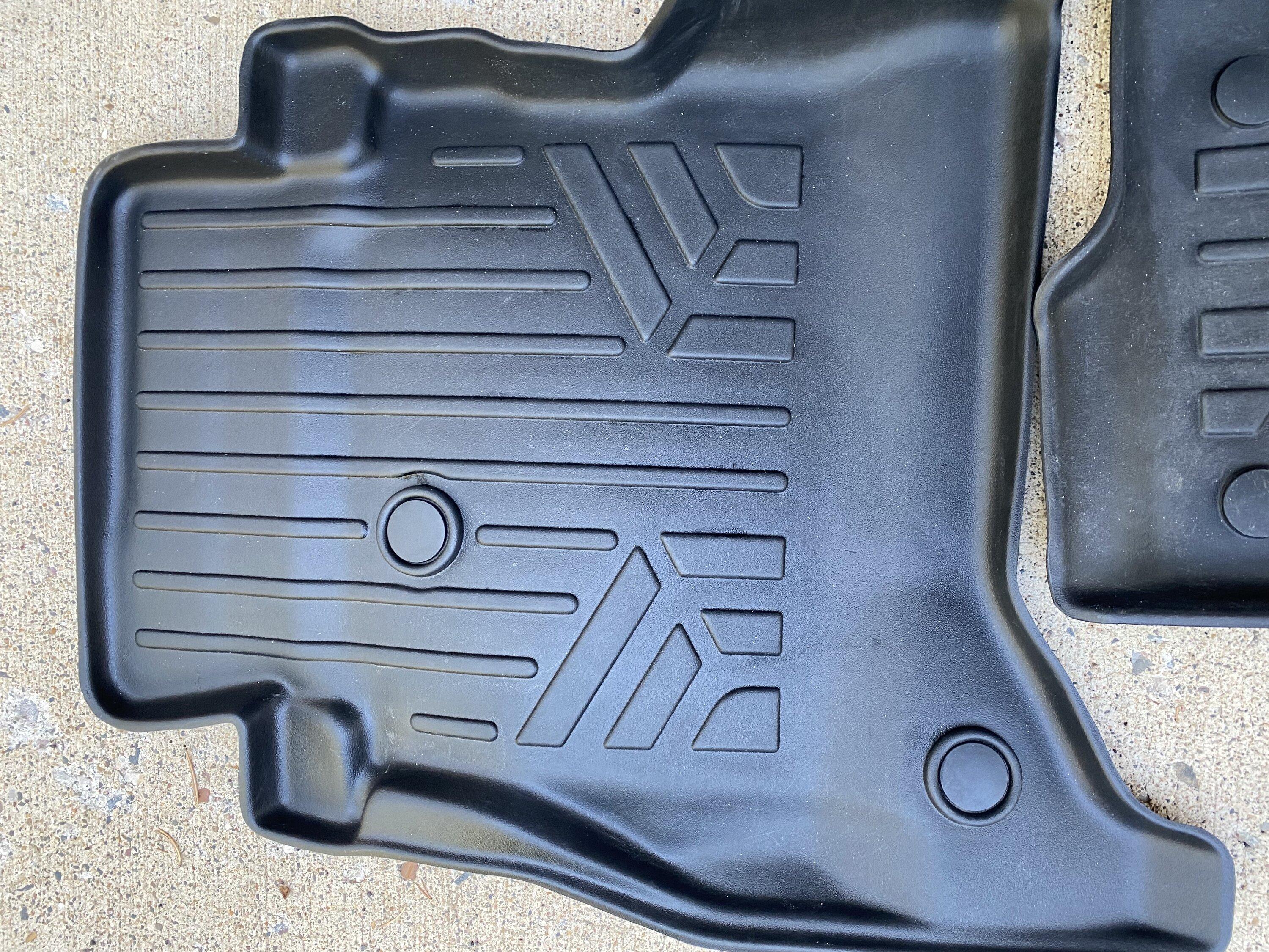 Jeep Gladiator Rough Country Weather Resistant floor mats for Jeep JT Gladiator Rough Country Mats 2