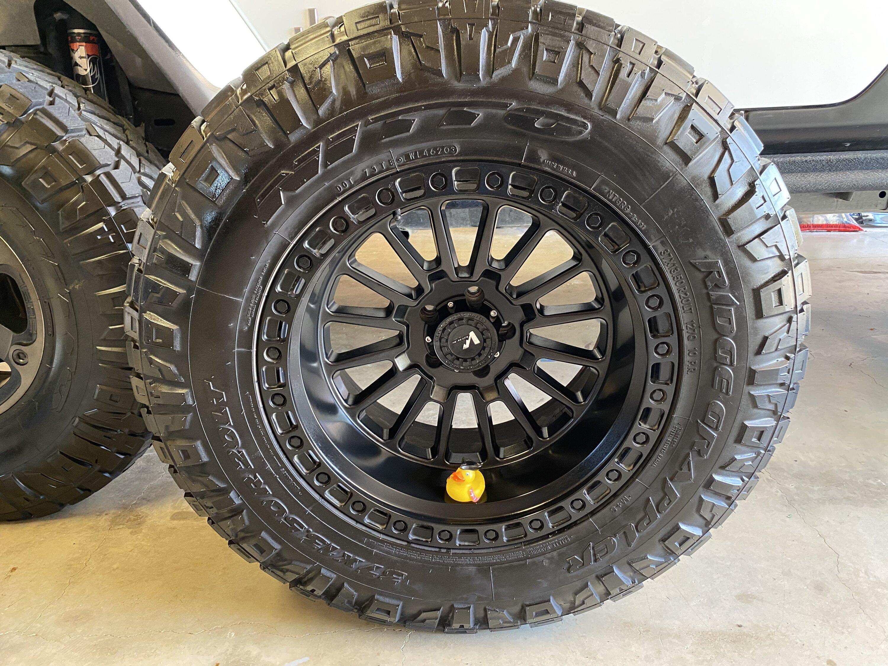 Jeep Gladiator Price Drop. 37x13.50R20 Nitto Ridge Grapplers on V-Rock Strike wheels 237FB5DB-56FF-42F8-904C-C33A30EA4CFD