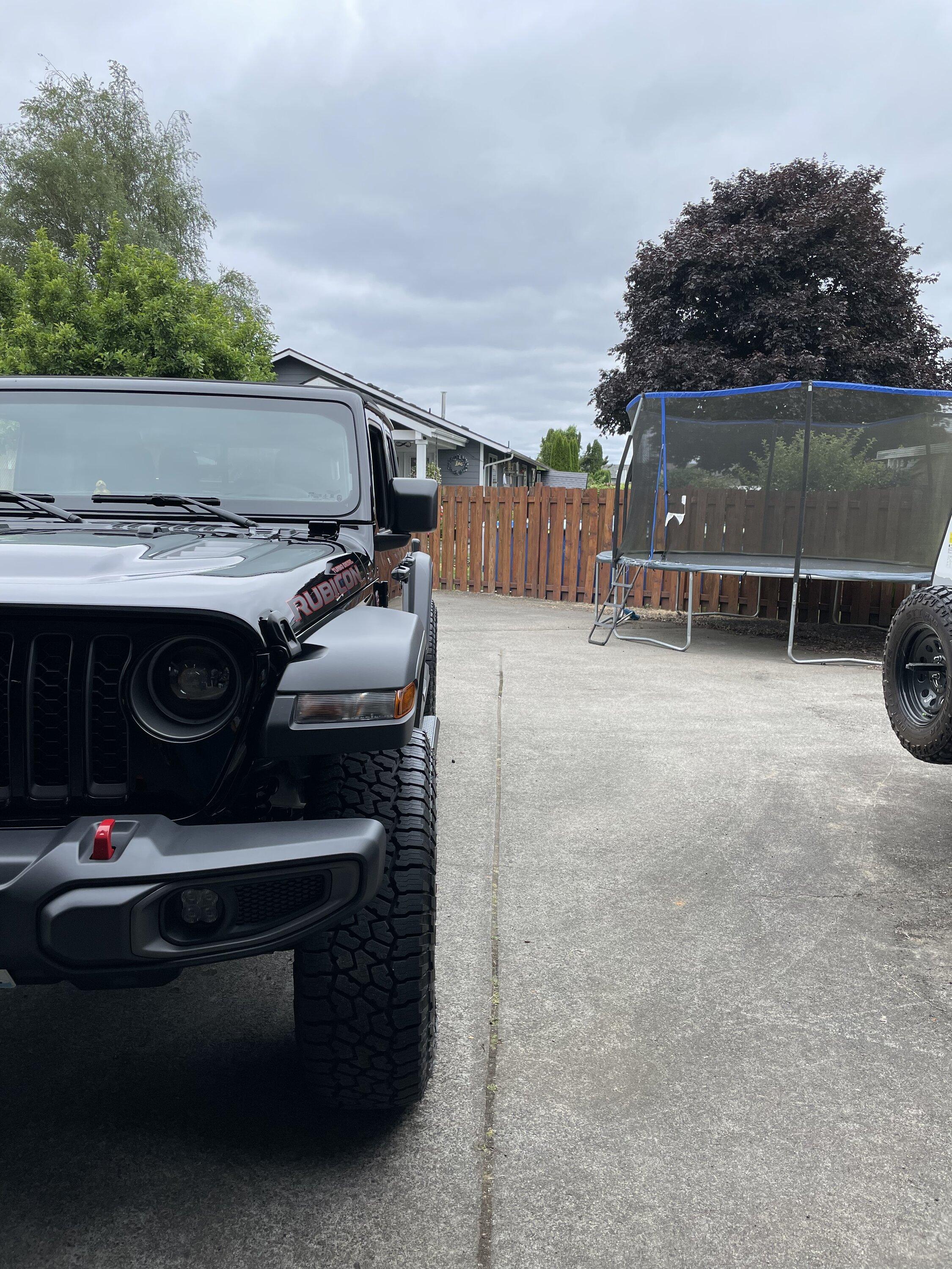 Jeep Gladiator Lets see all those Gladiators with lifts and bigger tires! 4A63BE6F-91D0-4C7A-B5E8-8C9C86E07223