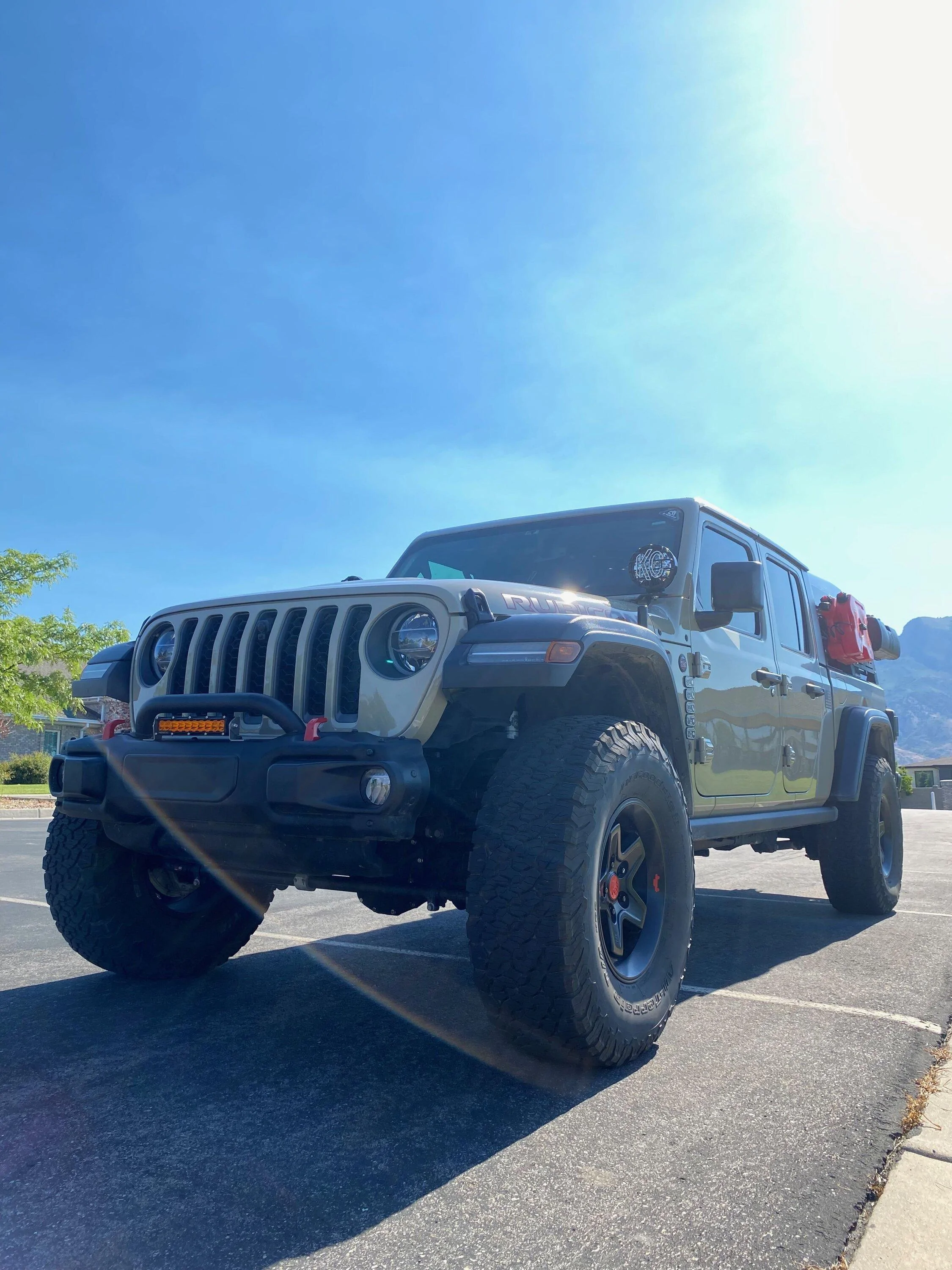 Jeep Gladiator 2020 Jeep Gladiator Rubicon, Gobi w/37s Loaded IMG_0299