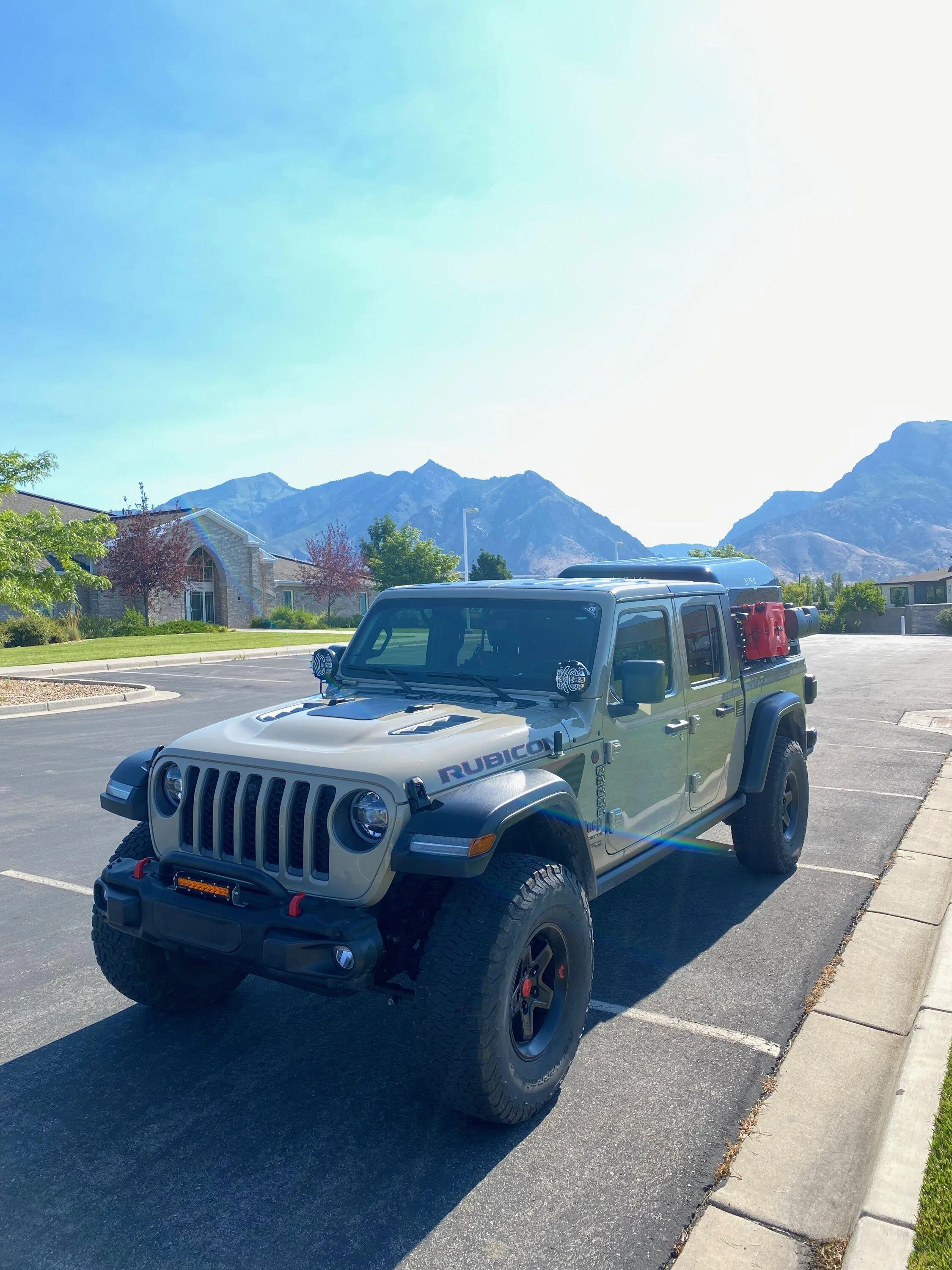 Jeep Gladiator 2020 Jeep Gladiator Rubicon, Gobi w/37s Loaded IMG_0286
