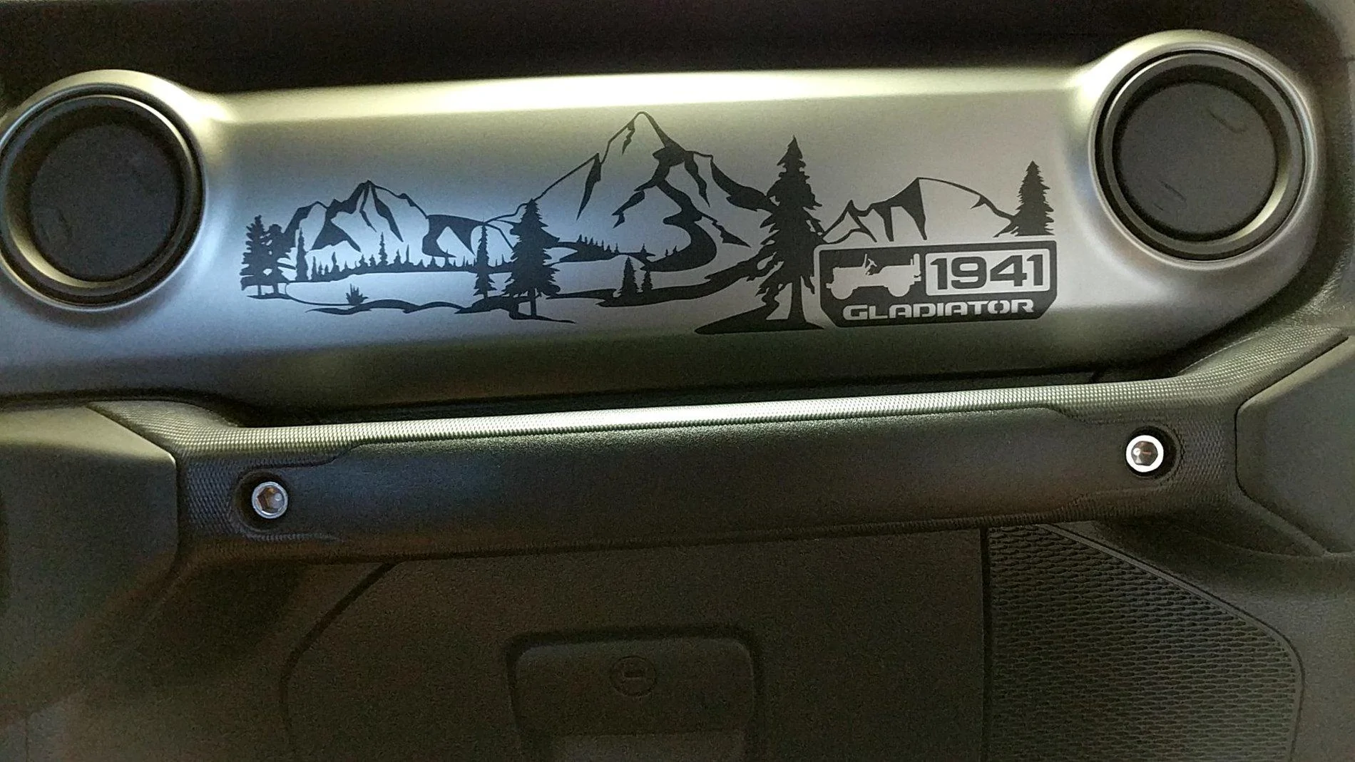 Jeep Gladiator "JEEP" tailgate badge mods? IMG_20190805_125257_01_01