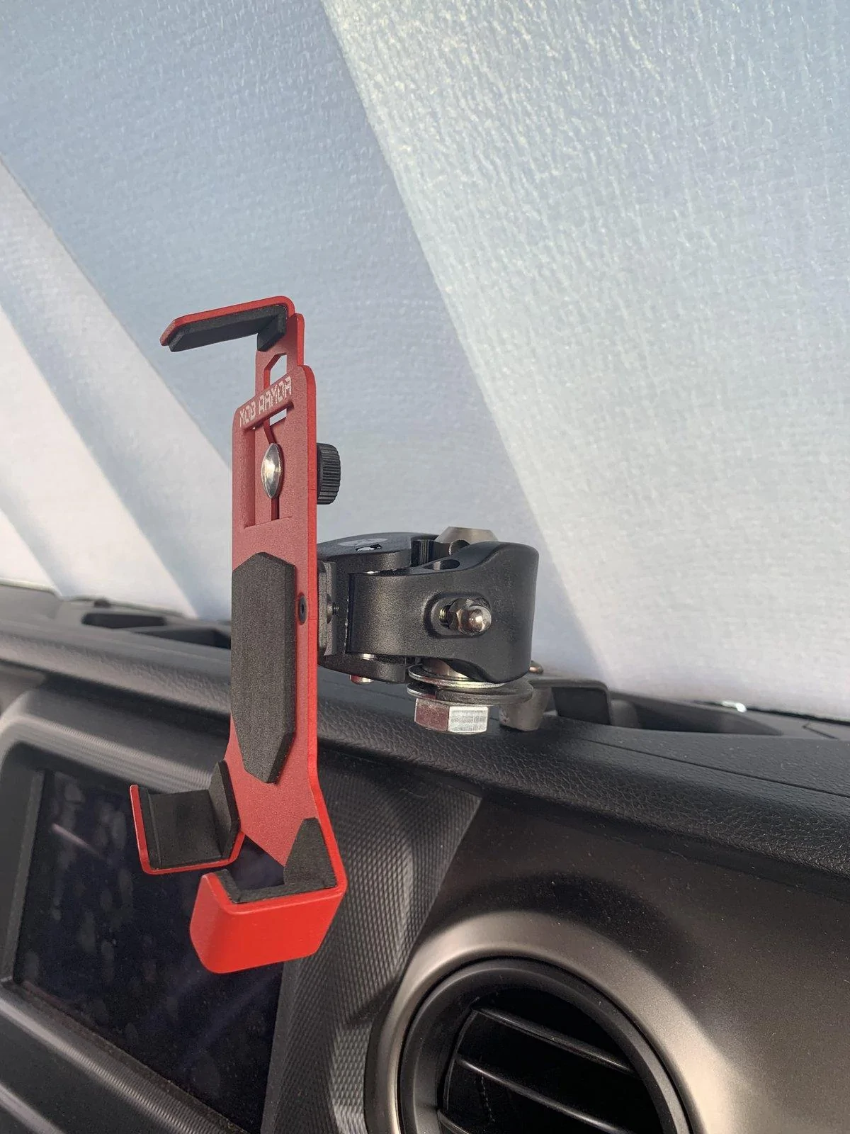 Jeep Gladiator iPhone mount for the gladiator 5F8488BF-9518-4419-ADF5-392DECBC1E67