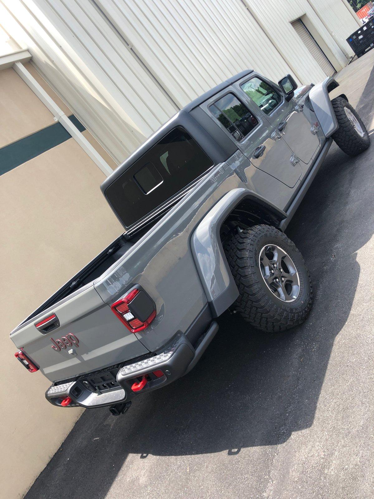 Jeep Gladiator Sting grey owners (future) check in 16AD8BF0-8779-45EC-A11B-3C8BCF275CCE