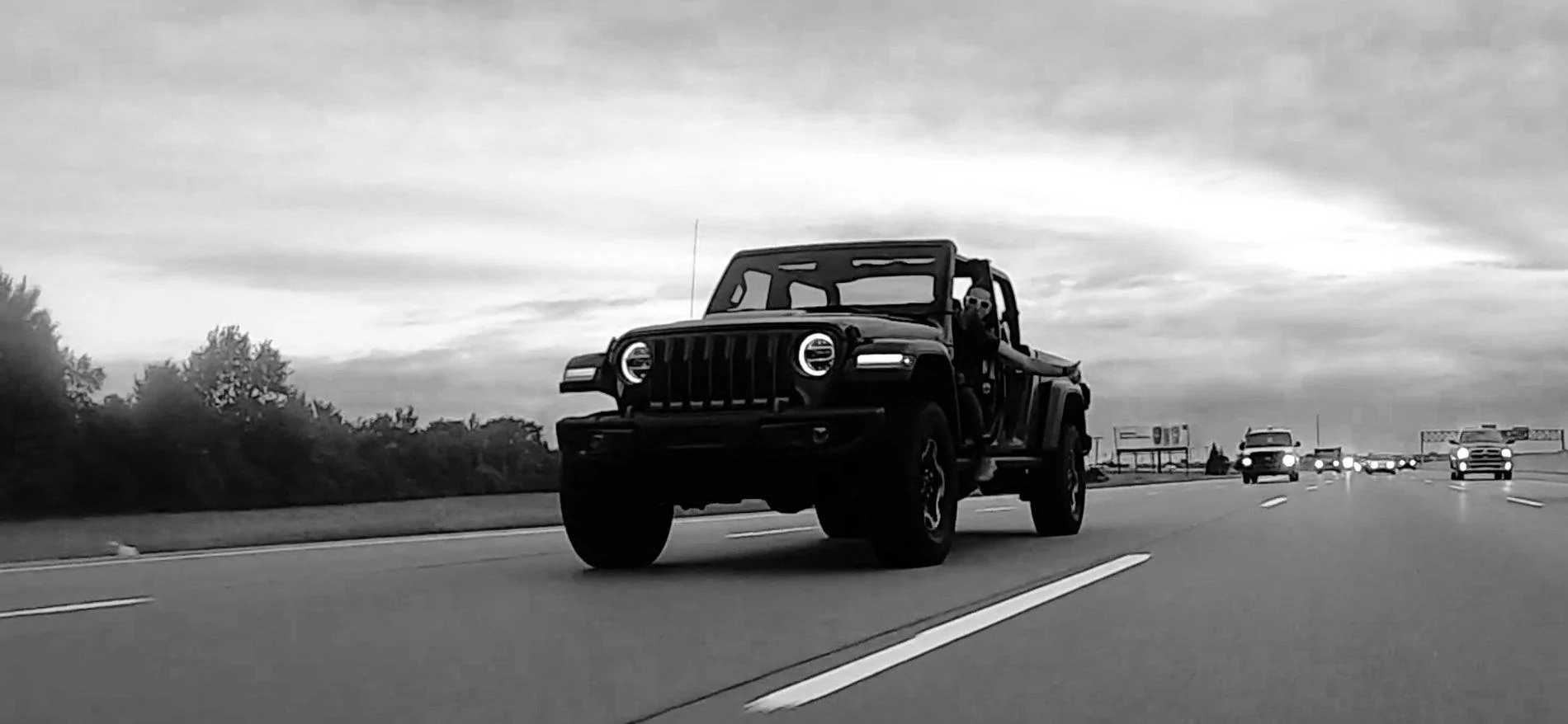 Jeep Gladiator JUMPING Brand New Gladiator Rubicon! 8D706566-2136-4404-862C-66383E048EDE