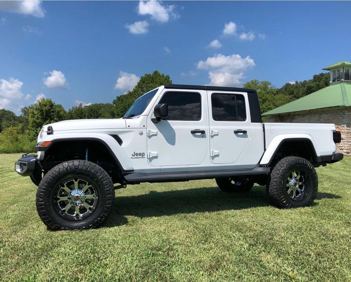 Jeep Gladiator BRIGHT WHITE Gladiator JT Club fullsizeoutput_132d