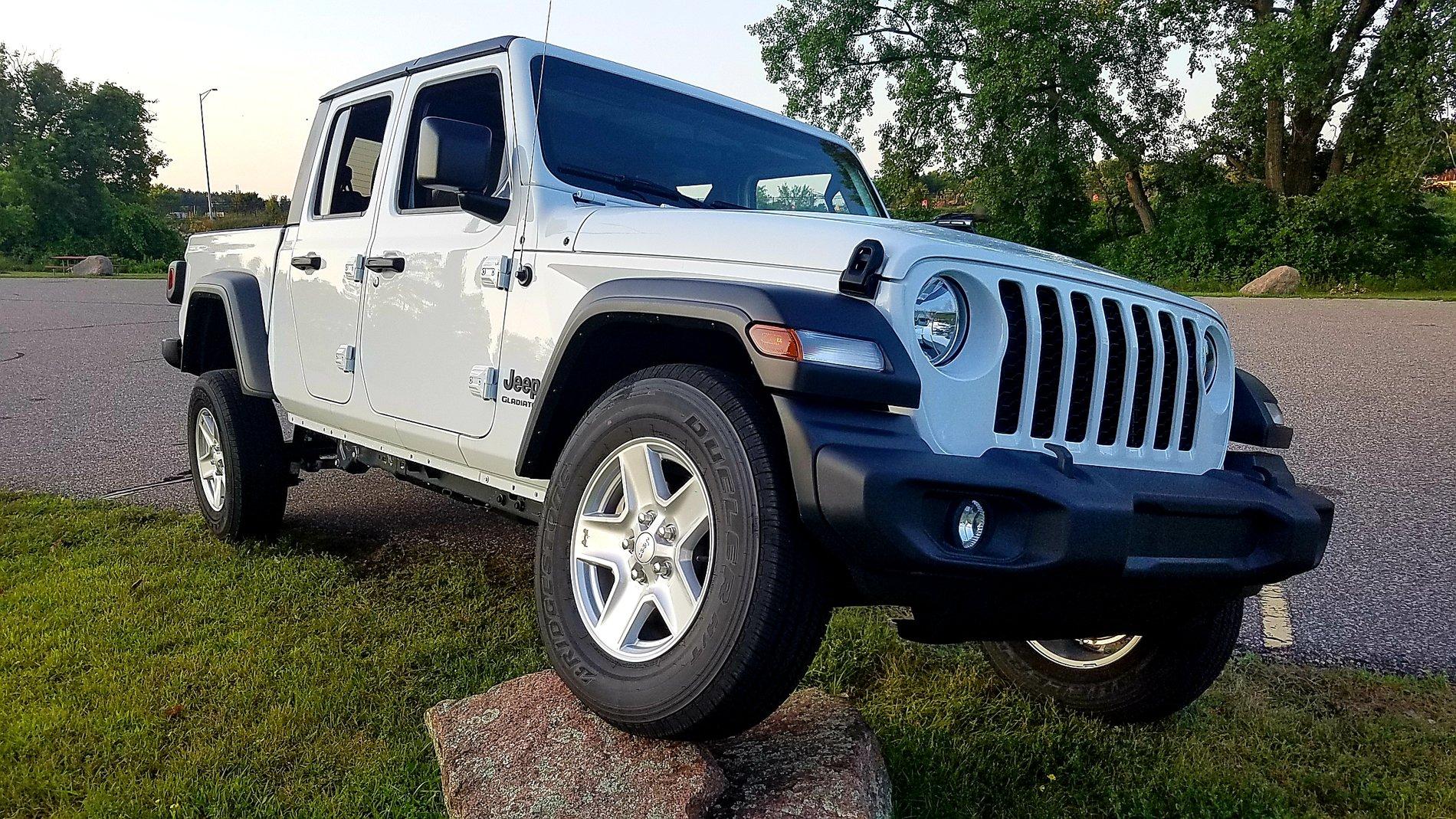 Jeep Gladiator BRIGHT WHITE Gladiator JT Club 20190806_220029